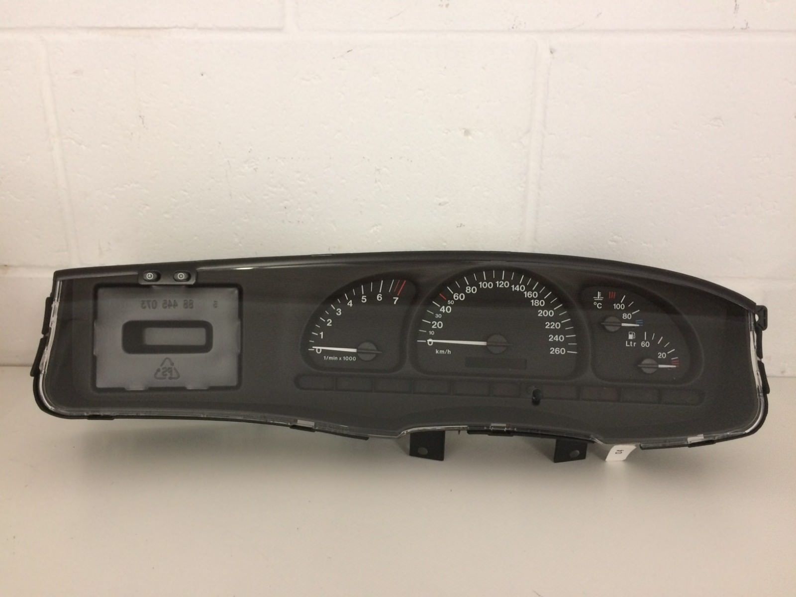 Genuine Holden Dash Cluster JS Vectra 1997-2000 Compatible with 2.0L & 2.5L Engines - Perfect for Car Dashboard Replacement & Restoration Projects