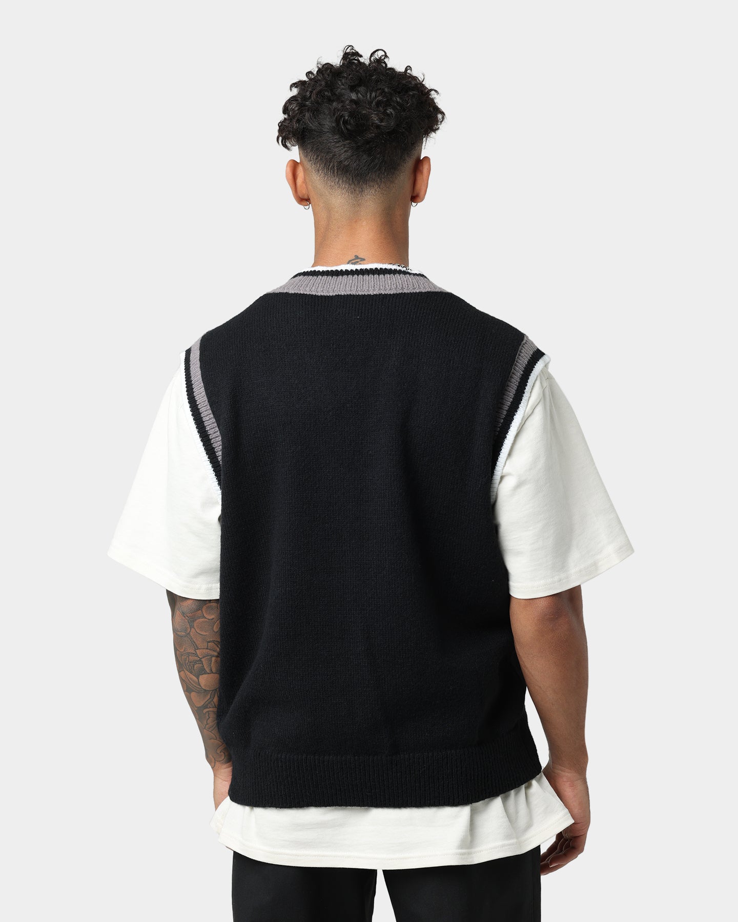 404 Heritage Vest Black - Stylish Men's Casual Vest for Outdoor Adventures & Urban Fashion