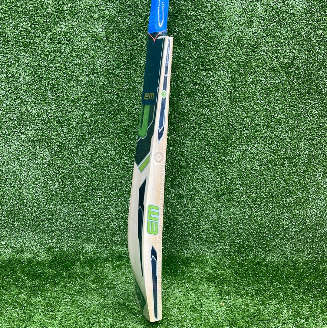 EM Maxxum 4.0 Kashmir Willow Cricket Bat - Premium Quality for Professional & Recreational Play - Perfect for Matches, Practice & Training Sessions