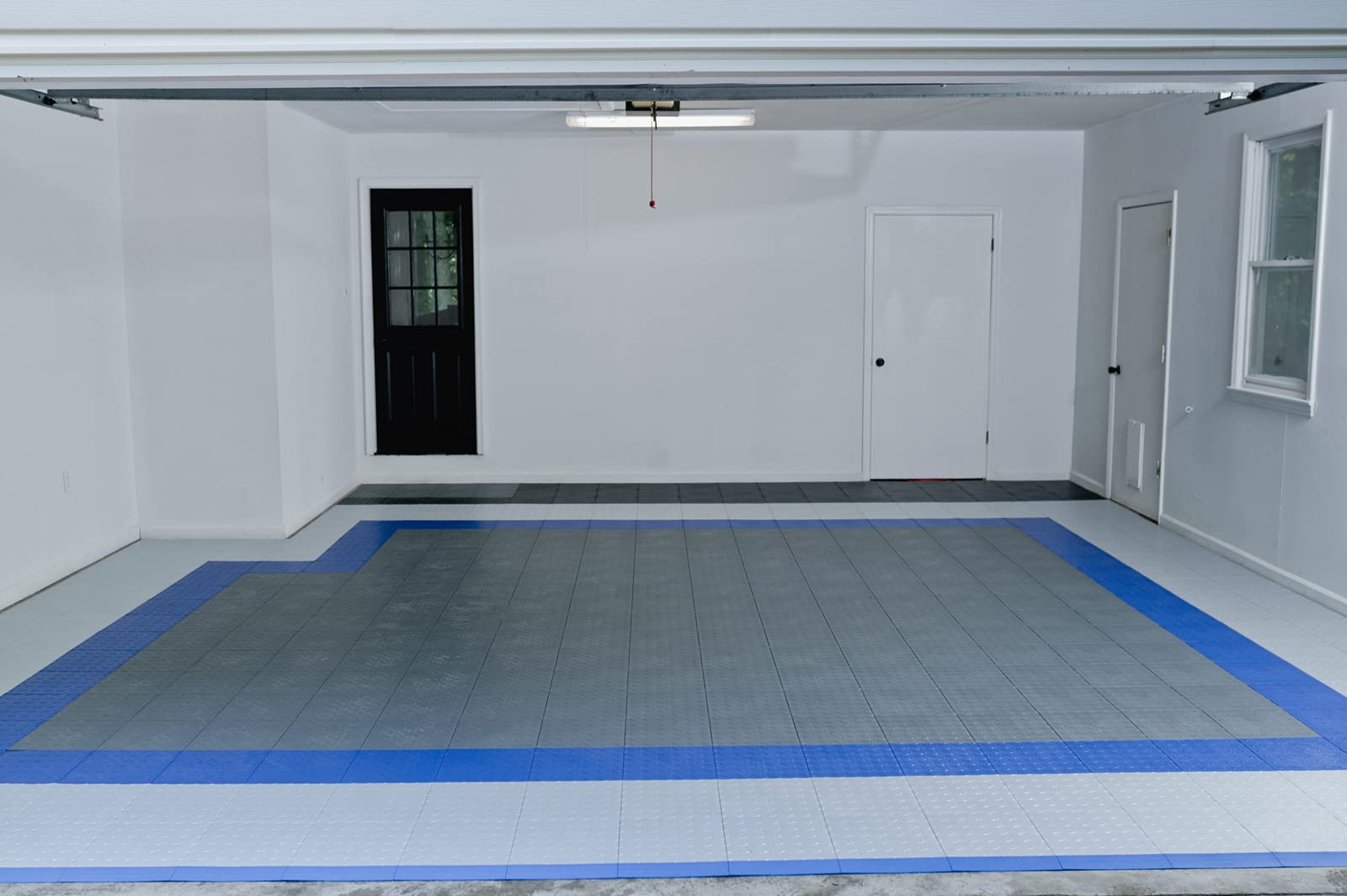Speedway Garage Floor Diamond Tile - 12