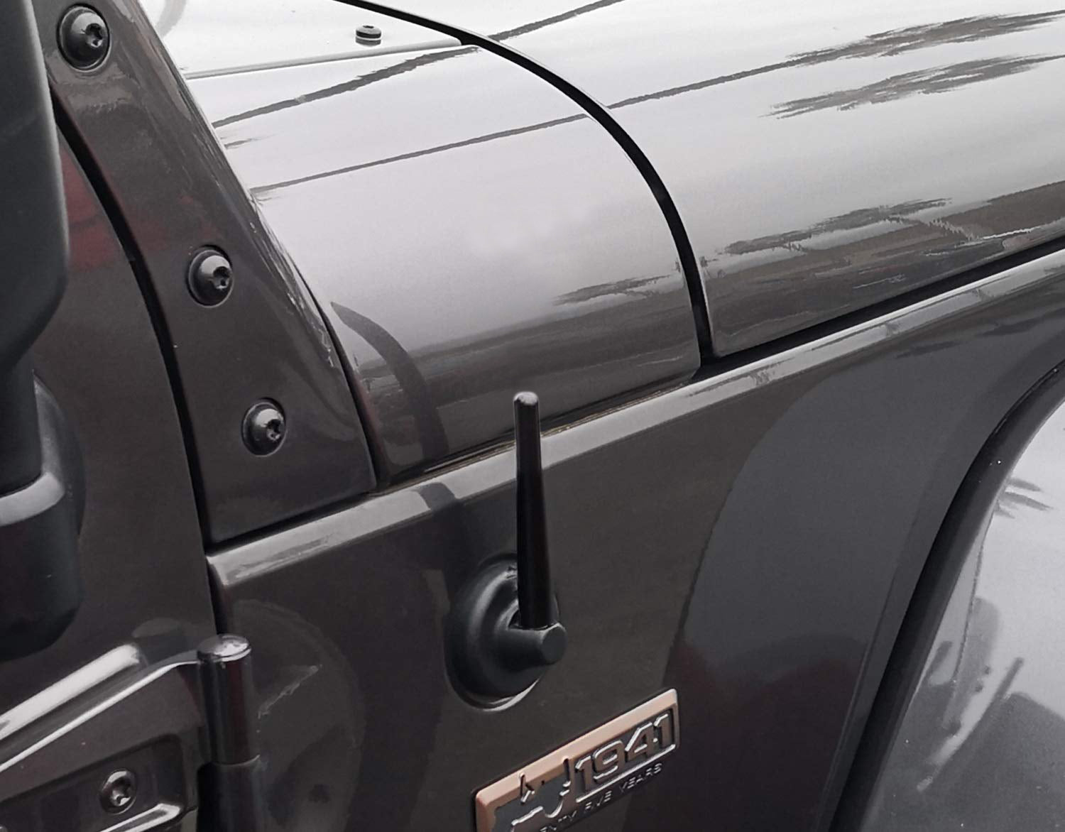 4 Inch Metal Short Radio Antenna Topper Stubby for Jeep Wrangler JT JL Gladiator - Compact Car Accessory for Off-Road Adventures & Urban Driving