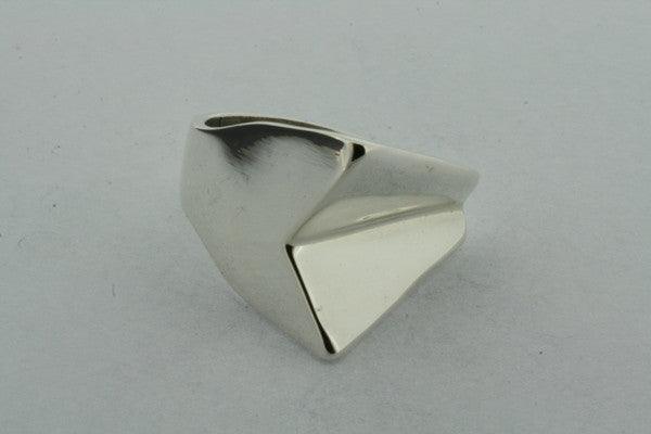 Angled Arrow Ring - Unique Geometric Jewelry for Women & Men - Perfect for Everyday Wear, Gifts & Boho Fashion