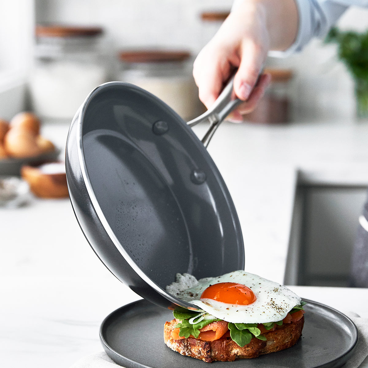 Premium Swift Ceramic Nonstick Frypan Set - 8 & 10 Inch Pans for Healthy Cooking | Perfect for Frying, Sautéing & Baking | Dishwasher Safe & Eco-Friendly Cookware