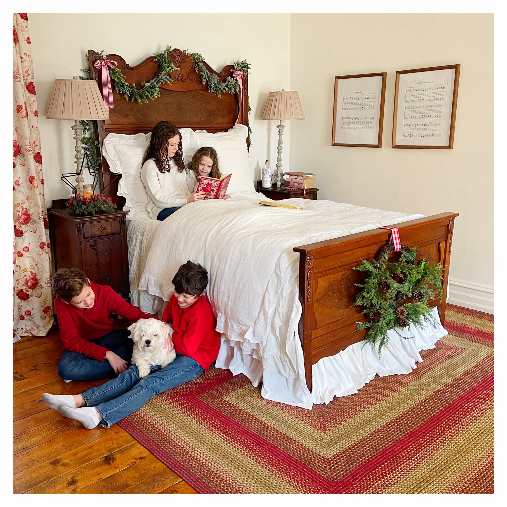 Homespice Cider Barn Jute Red Braided 4x6' Rug - Farmhouse, Rustic, Vintage Style Area Rug for Living Room, Bedroom & Dining Room - Pet Friendly & Durable - Perfect for Boho, Cottage, Primitive & Country Decor (Great for Cozy Home Decor & High Traffic Areas)