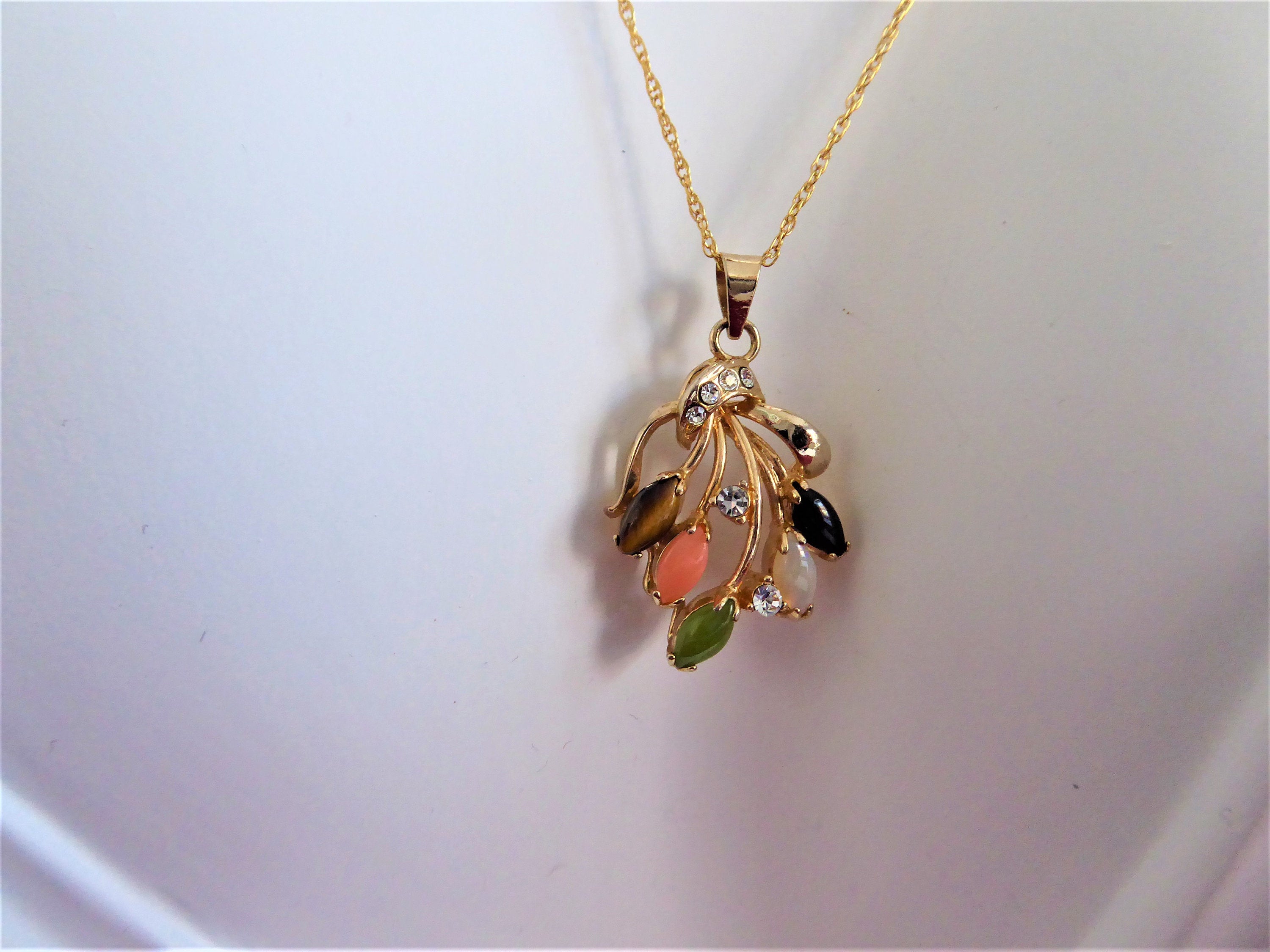 Elegant Rose Quartz & Tiger Eye Semi-Precious Stone Leaf Pendant Necklace with Gold-Filled Chain and Rhinestones - Perfect for Weddings, Date Nights & Special Occasions