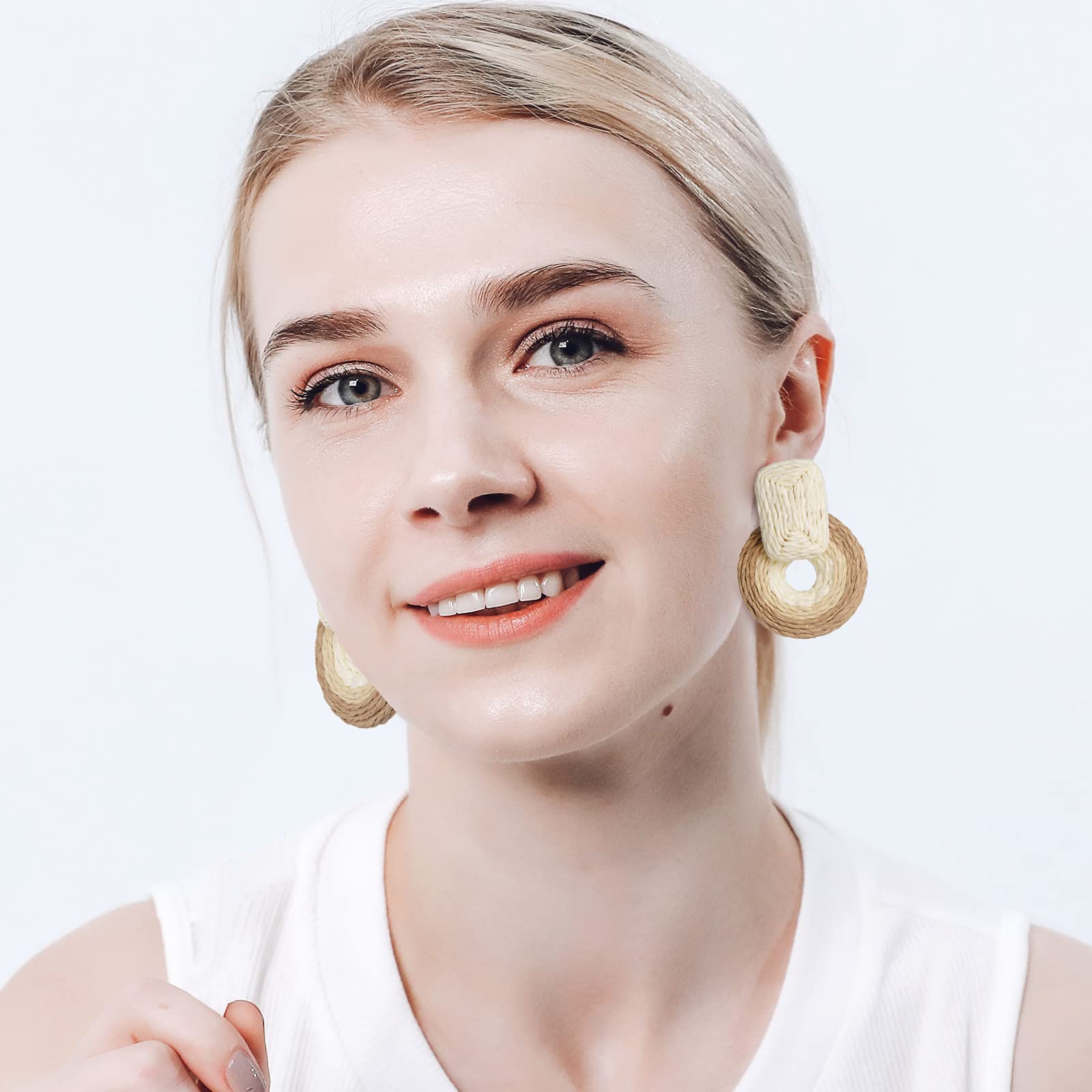 Boho Raffia Round Earrings - Handmade Wicker Drop Dangle Earrings for Women | Natural Rattan Straw Statement Jewelry | Perfect Gift for Women & Girls | Great for Summer Festivals, Beach Vacations & Boho Fashion