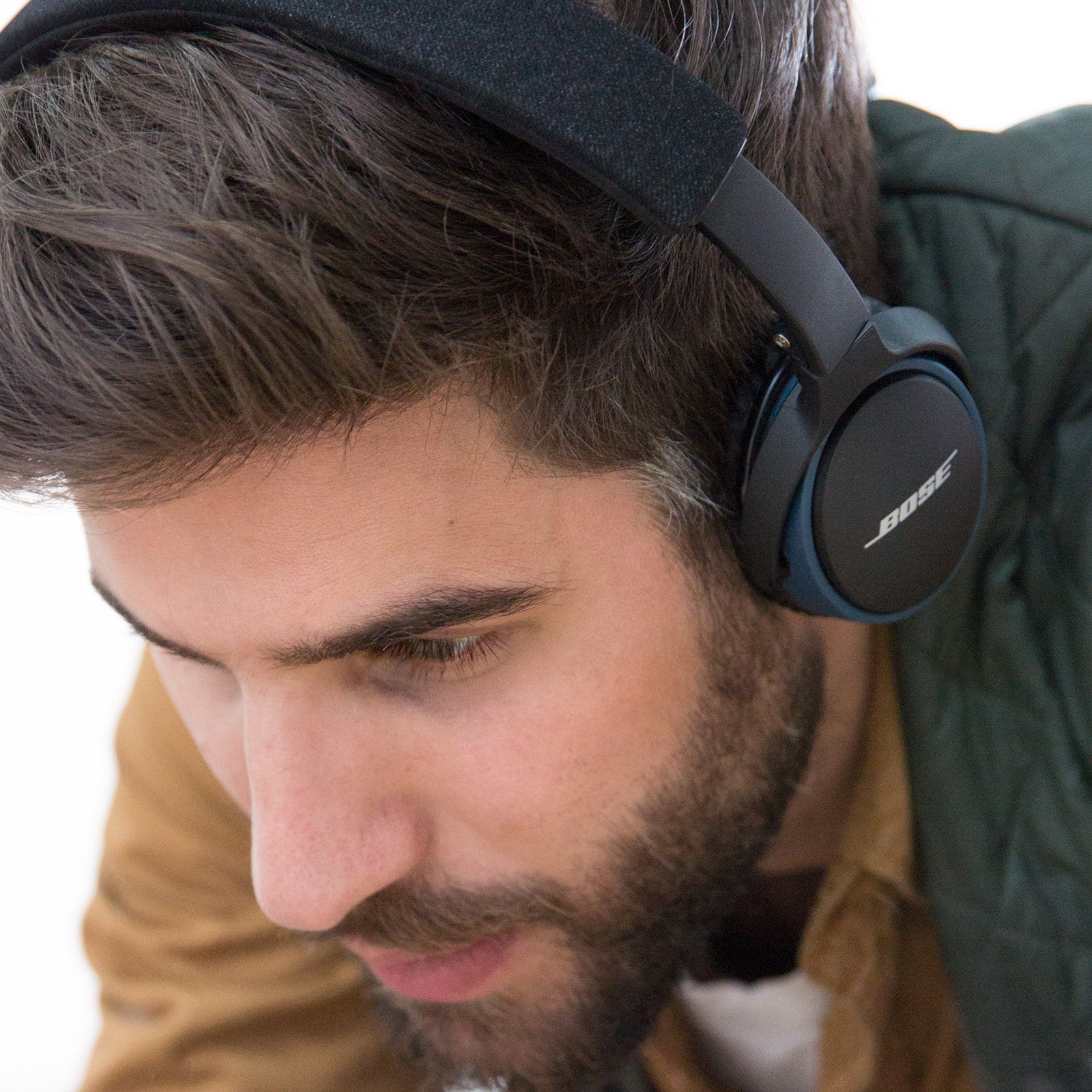 Bose SoundLink On-Ear Bluetooth Wireless Headphones - Black (Renewed) | Noise Cancelling, 15-Hour Battery for Travel, Work & Gym | Premium Refurbished Audio Headset