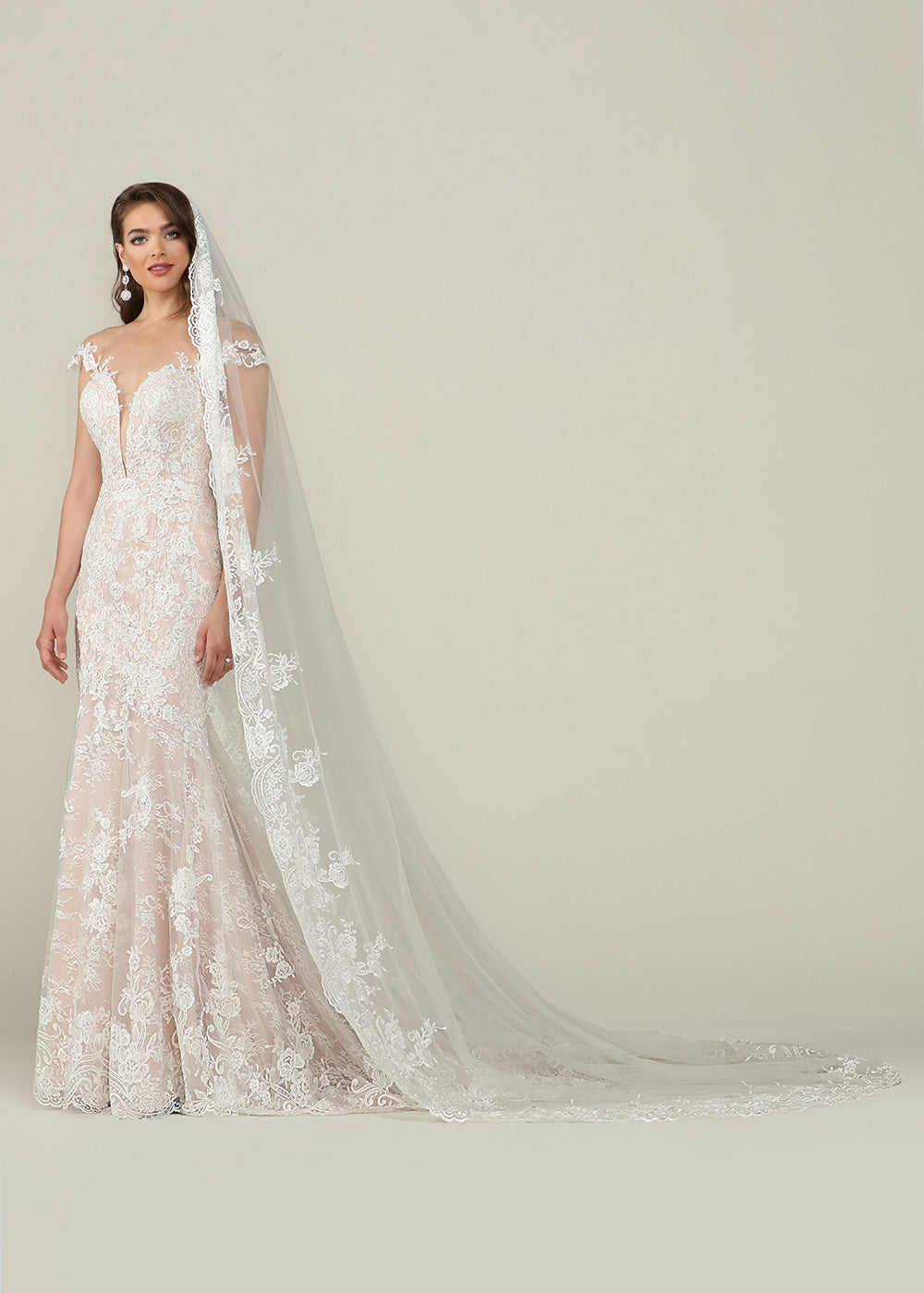 Hailey Veil - Elegant Lace Wedding Veil with Comb for Brides | Perfect for Church Ceremonies, Beach Weddings & Photo Shoots
