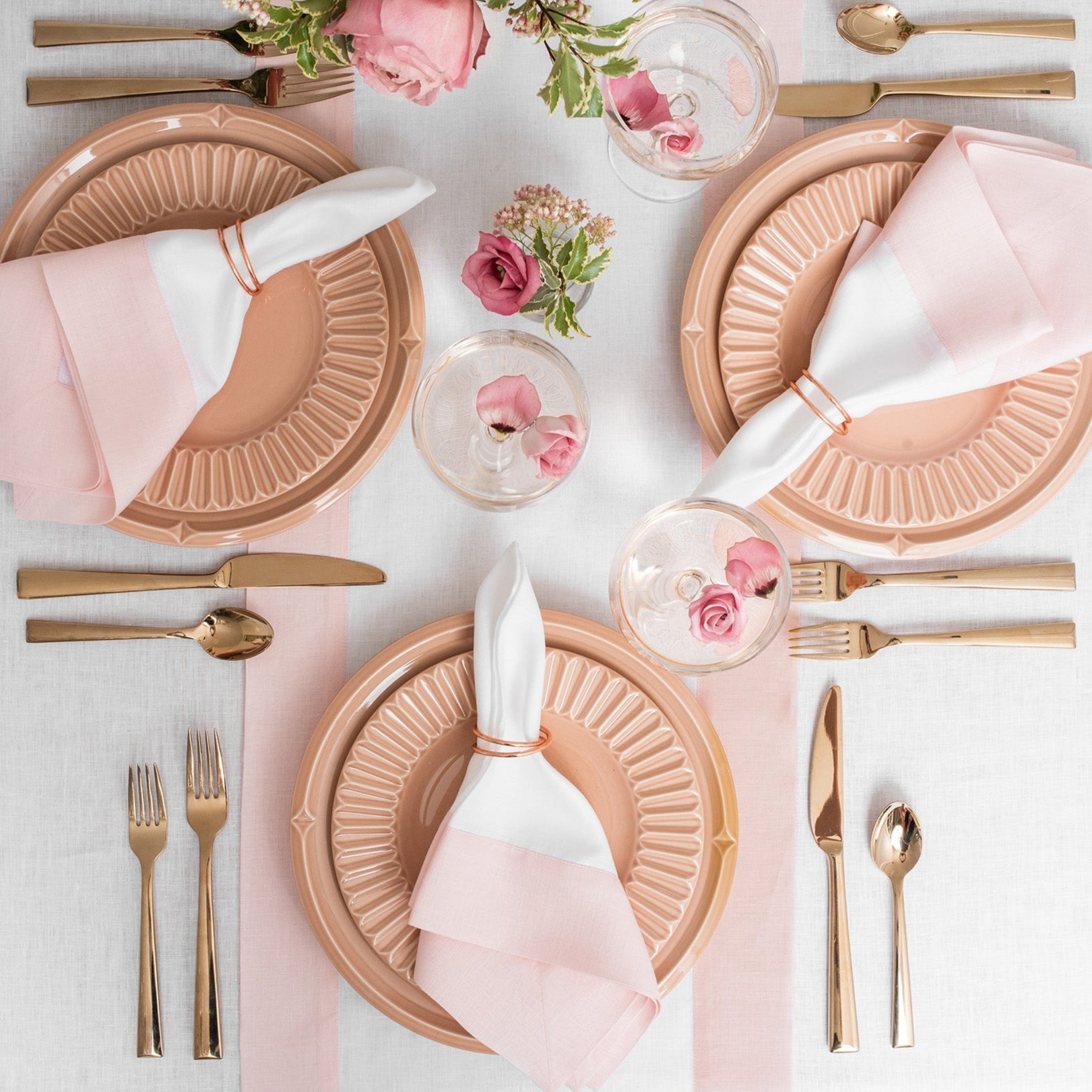Elegant Contempo Table Runner - Premium Dining Decor for Weddings, Holidays & Everyday Use