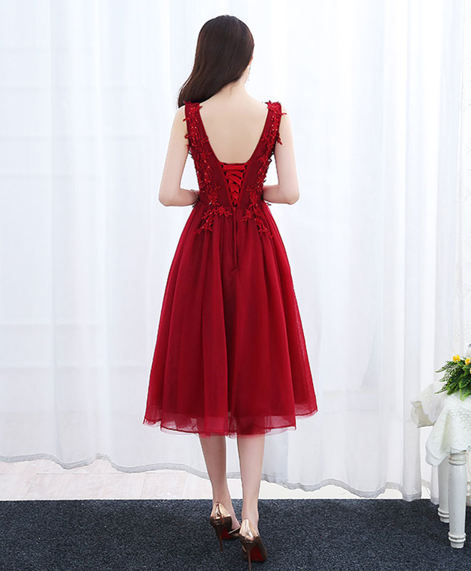 Elegant Burgundy V-Neck Tulle Short Prom Dress with Lace Details - Perfect for Evening Parties, Homecoming Dances & Special Occasions