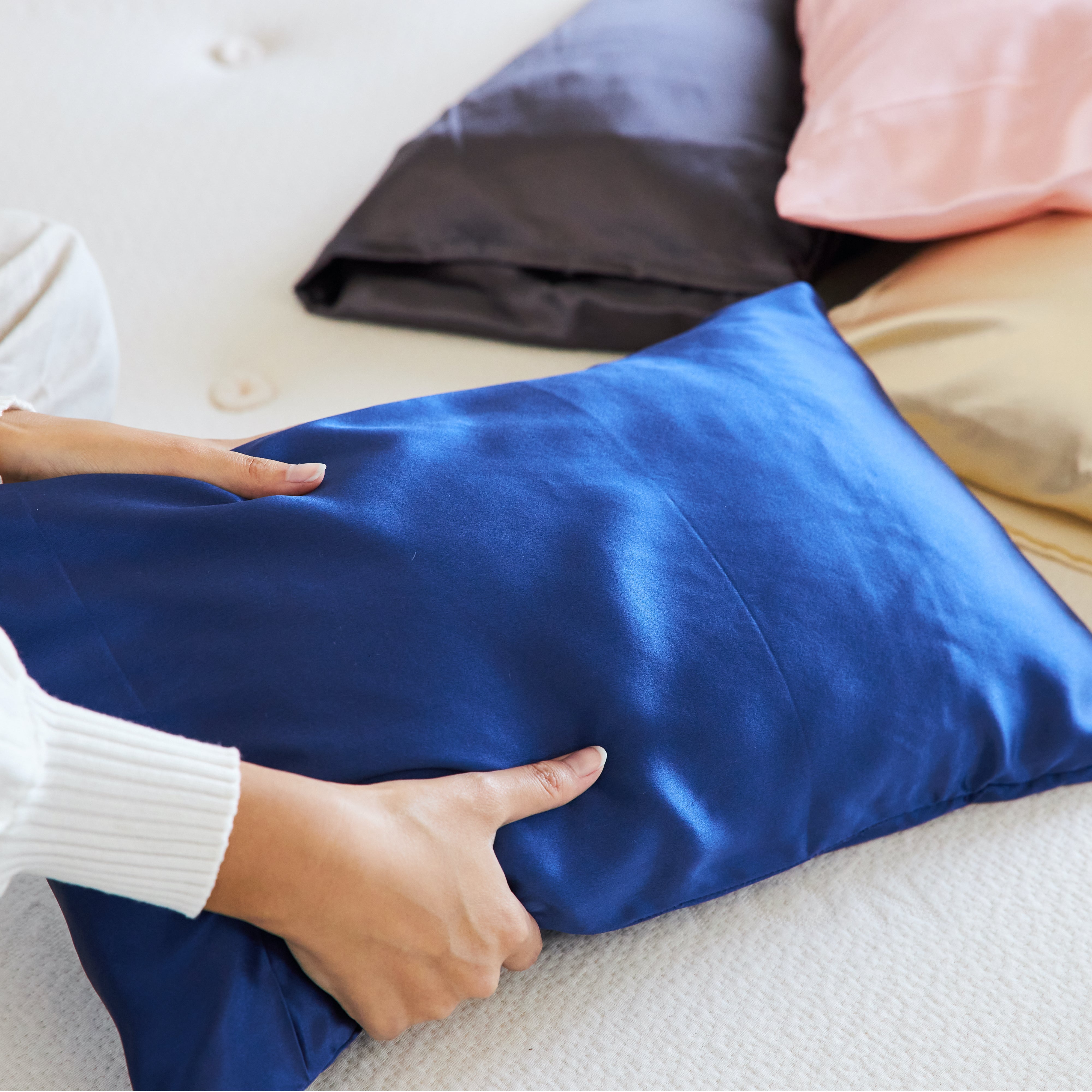 Premium Mini Silk Pillowcase for Hair & Skin - 19 Momme Mulberry Silk, Travel Size (16x16 inches) - Reduce Frizz & Wrinkles, Hypoallergenic - Perfect for Travel, Gifts & Luxury Bedding