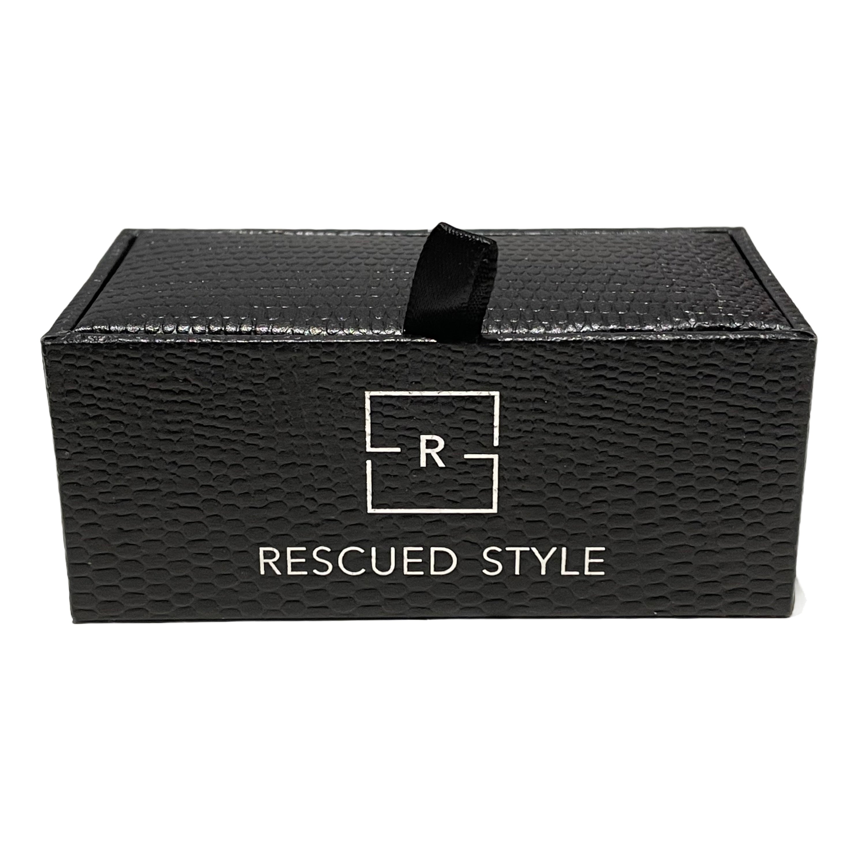 Stylish Red Lips Cufflinks for Men - Elegant Dress Shirt Accessories for Weddings, Parties & Formal Events