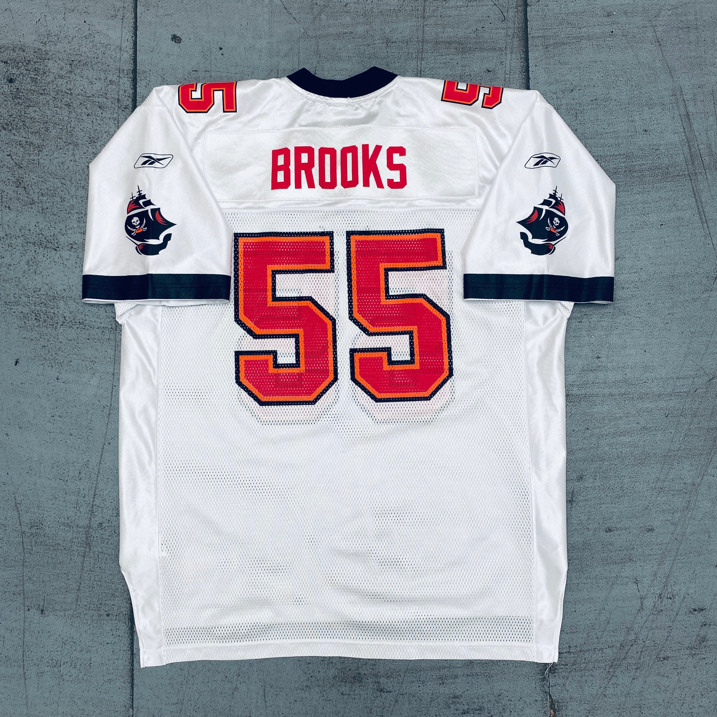 Derrick Brooks Tampa Bay Buccaneers 2002-2003 XL Jersey - Authentic NFL Football Jersey for Fans, Collectors & Game Day Outfits