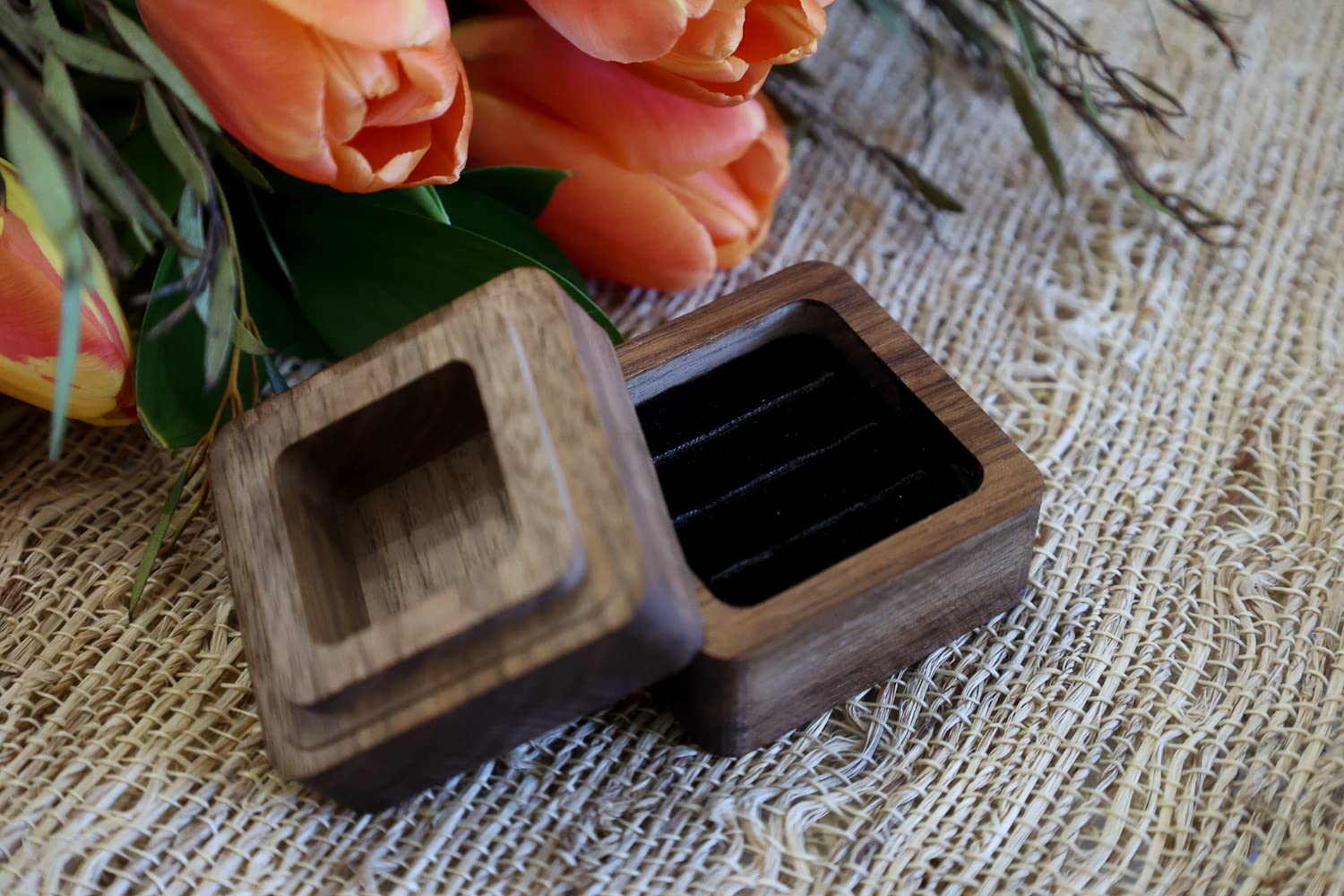 Elegant Ring Box for Wedding Ceremony & Vow Renewal - Holds 3 Rings Perfectly - Ideal for Proposals, Anniversaries & Romantic Gift Giving
