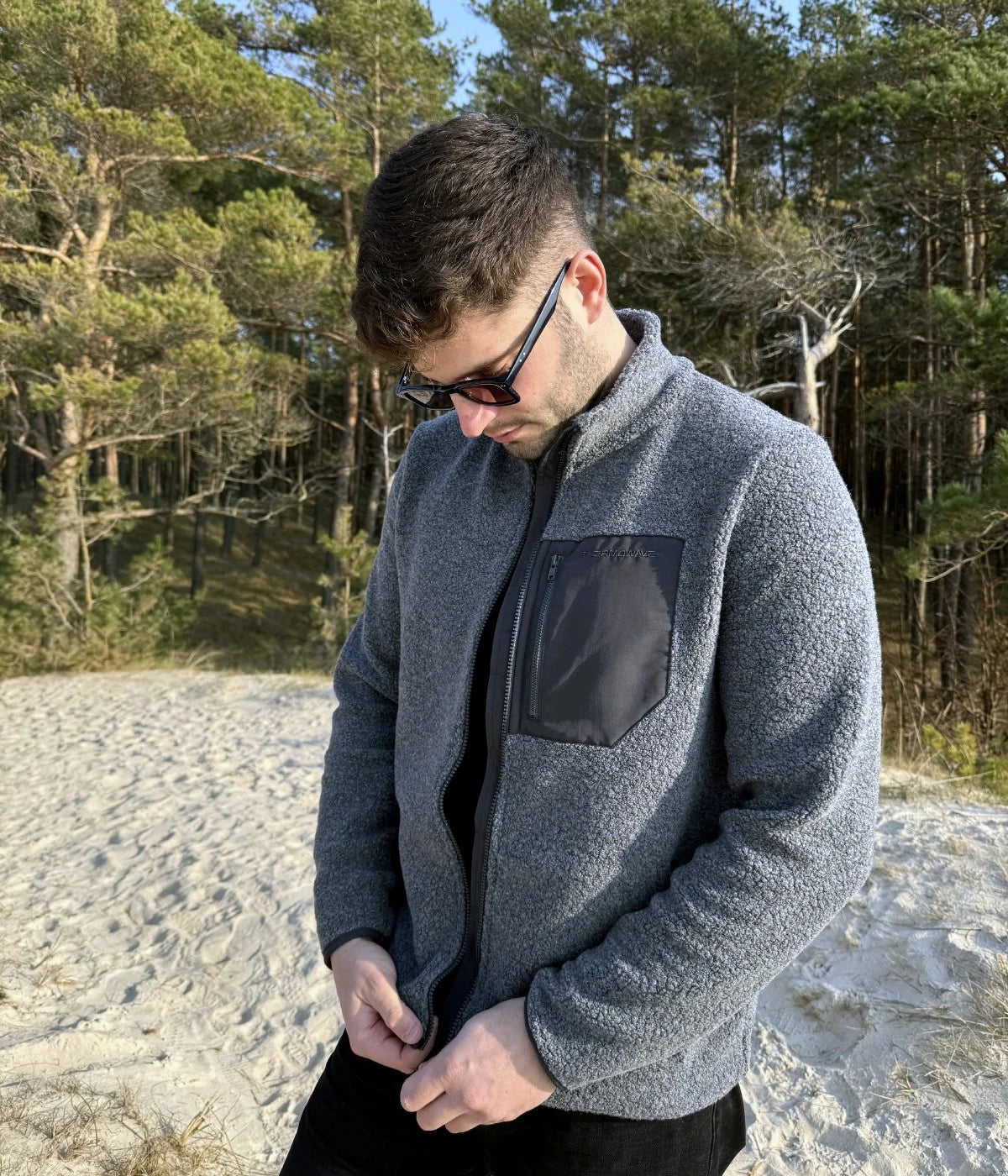 Men's Warm & Water-Resistant Renew Wool Fleece Jacket - Lightweight Winter Coat for Outdoor Hiking & Casual Wear