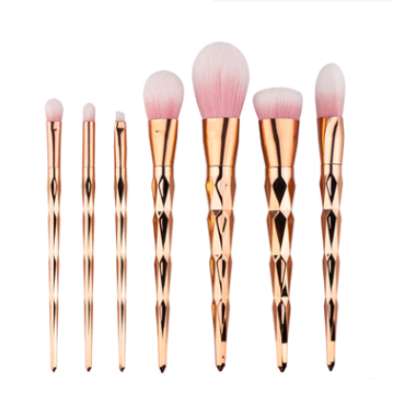 7-Piece Professional Makeup Brush Set with Diamond Foundation Brush - Soft Bristles for Flawless Makeup Application - Perfect for Contouring, Blending & Everyday Beauty Routine