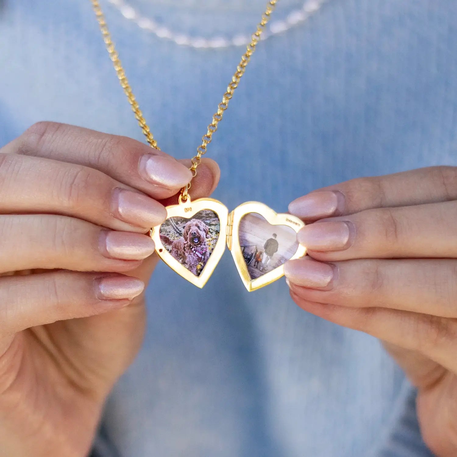 Large 2 Photo Heart Locket Necklace in Gold - Perfect for Valentine's Gifts, Anniversary Presents & Memorial Jewelry