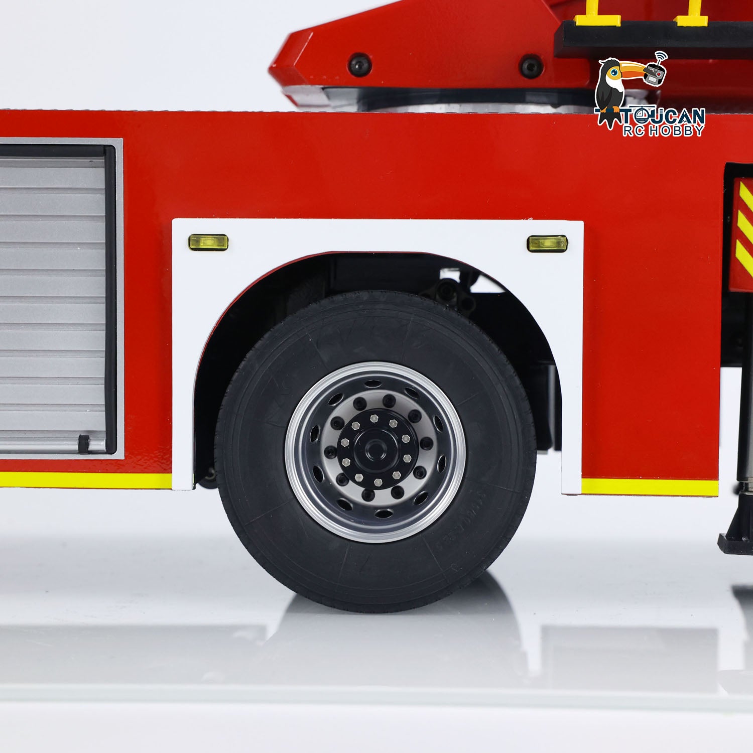 1/14 Scale 4X2 Metal Gearbox Axle RC Ladder Truck 3363 770S FMX Fire Truck - 2.4G ST8 Radio, 2-Speed RTR, Battery Included - Realistic Hobby Model for RC Enthusiasts & Collectors - Perfect for Fire Truck Simulation & Display Scenes