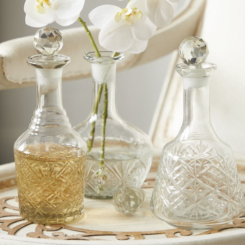 Premium Cut Glass Decanter Set - Elegant Crystal Liquor Decanter with 6 Matching Glasses - Perfect for Whiskey, Wine & Cocktail Serving at Home Bar, Dinner Parties & Gifts