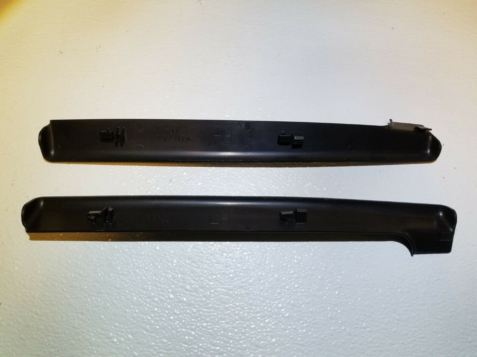 04-08 Nissan Maxima Sunroof Trim Bezel Pair - OEM Replacement Parts - Perfect for Sunroof Repair & Weatherproofing