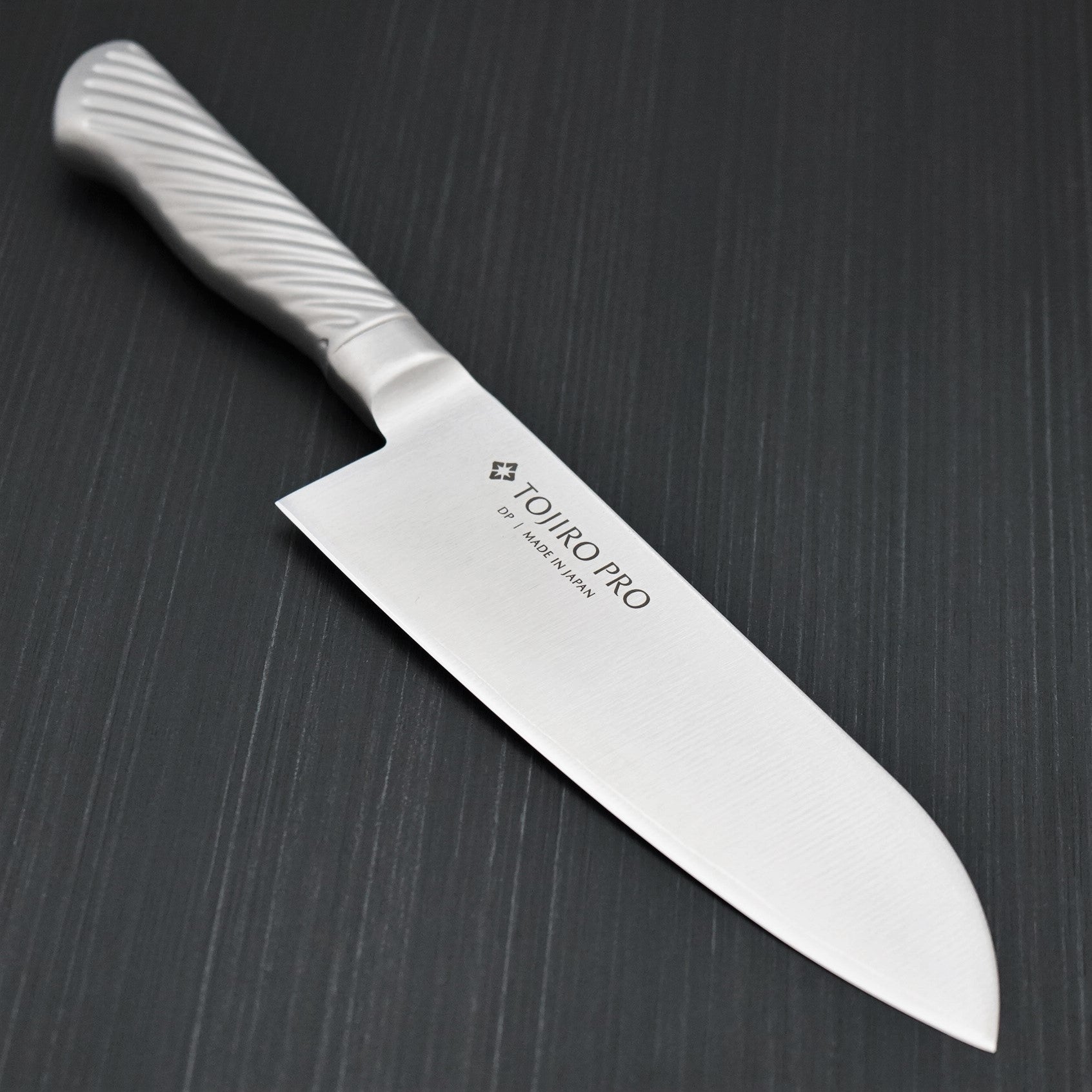 Tojiro Pro VG10 Stainless Steel Santoku Knife 7 Inch - Japanese Kitchen Knife for Slicing, Dicing & Chopping - Perfect for Home Chefs & Professional Cooking