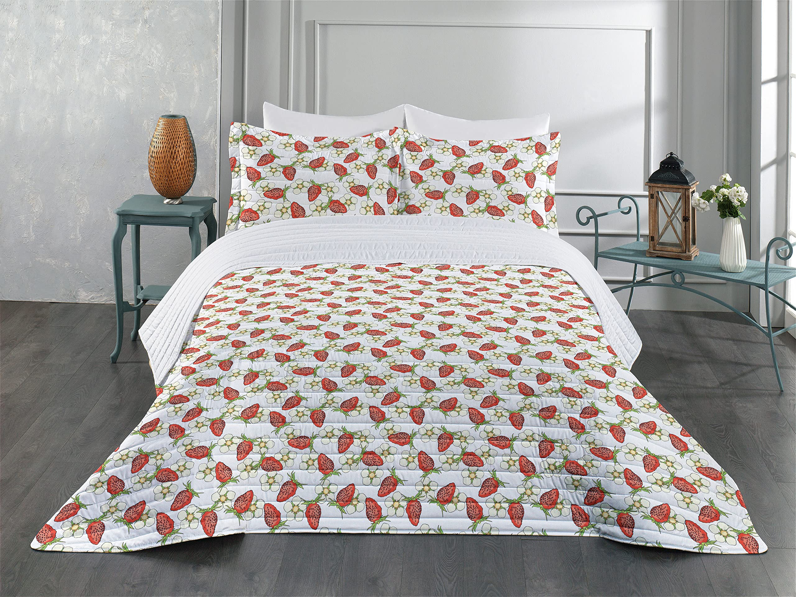 Ambesonne Strawberry King Size Microfiber Bedspread Set - Berry Blossom Floral Design with Pillow Shams & Comforter in Vermilion Green - Soft Summer Bedding for Master Bedroom, Guest Room & Dorm Decor