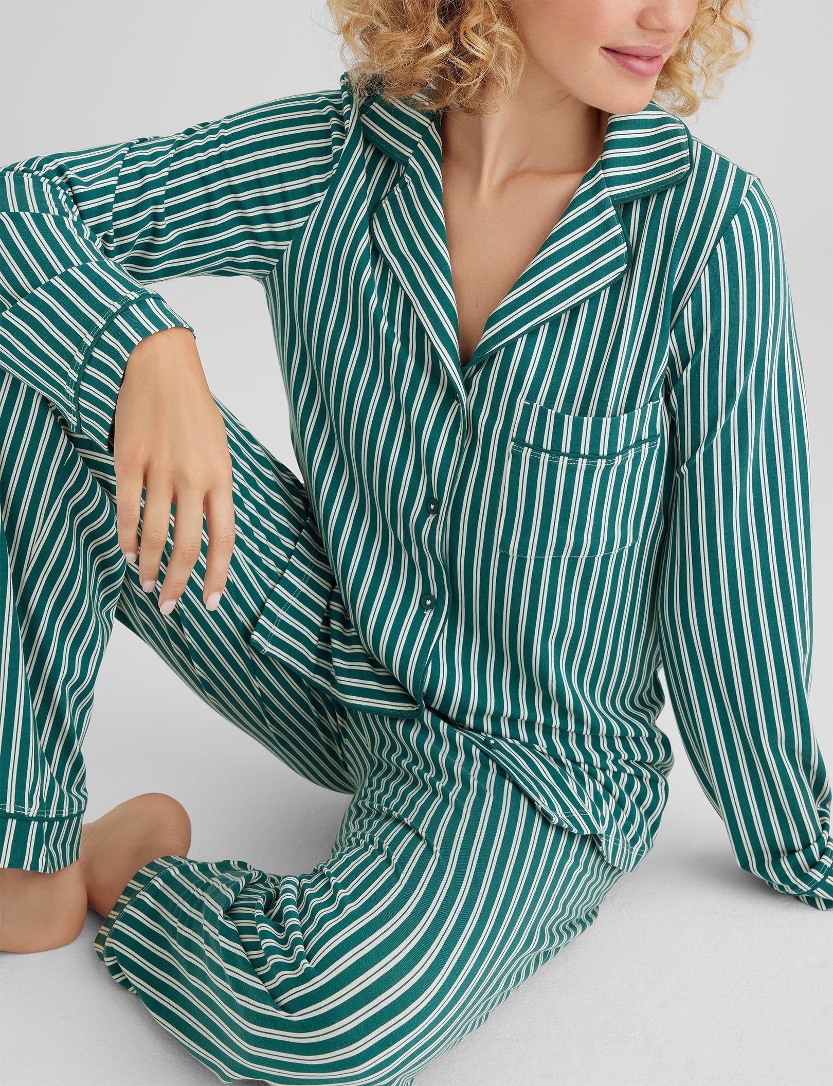 Cozy Women's Long Sleeve Pajama Set - Soft Sleepwear Loungewear for Relaxing at Home & Bedtime Comfort