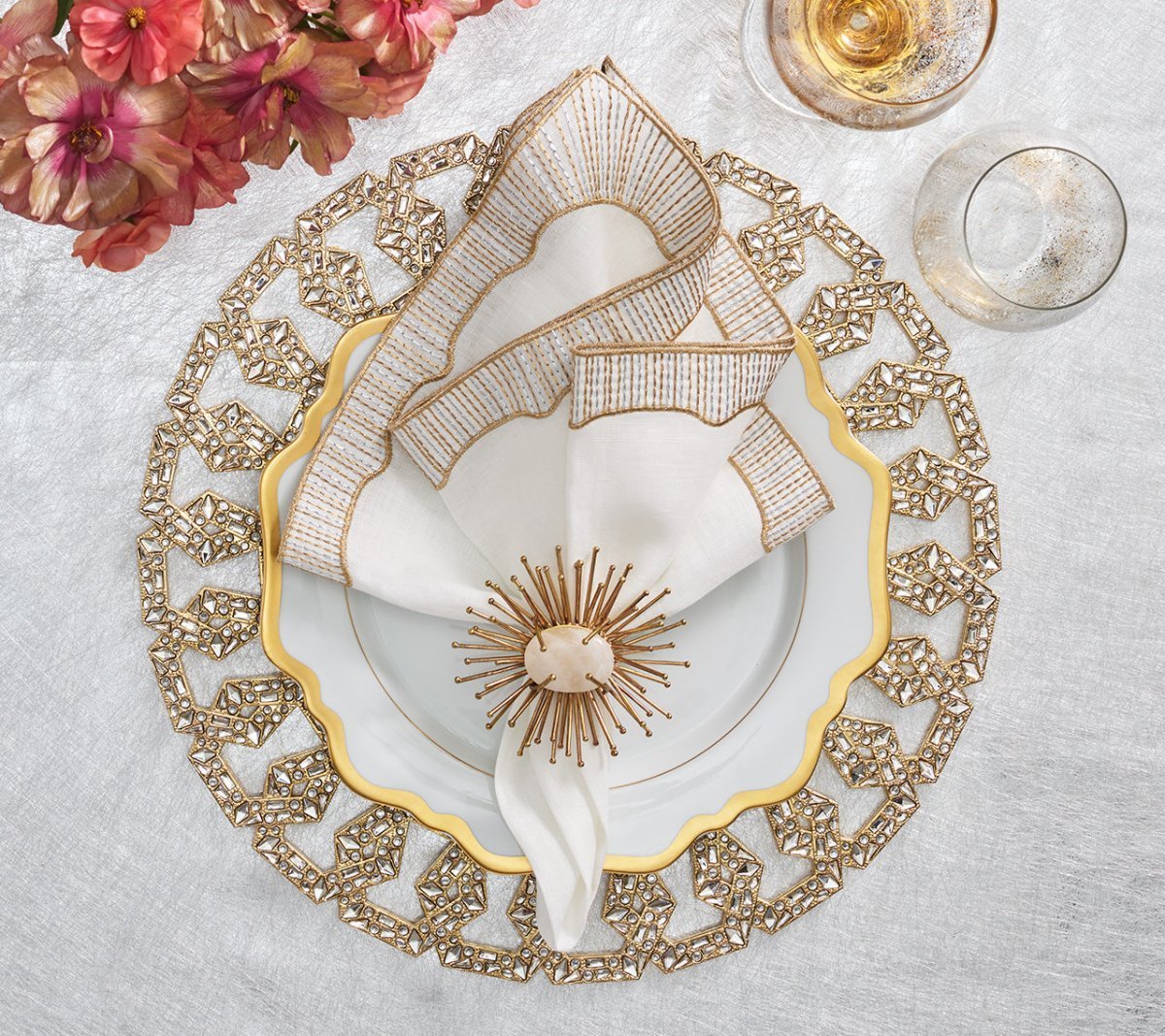 Elegant Flare Napkin Rings Set of 4 - Premium Tableware for Wedding, Holiday & Dinner Party Decor - Perfect for Christmas, Thanksgiving & Formal Dining Settings