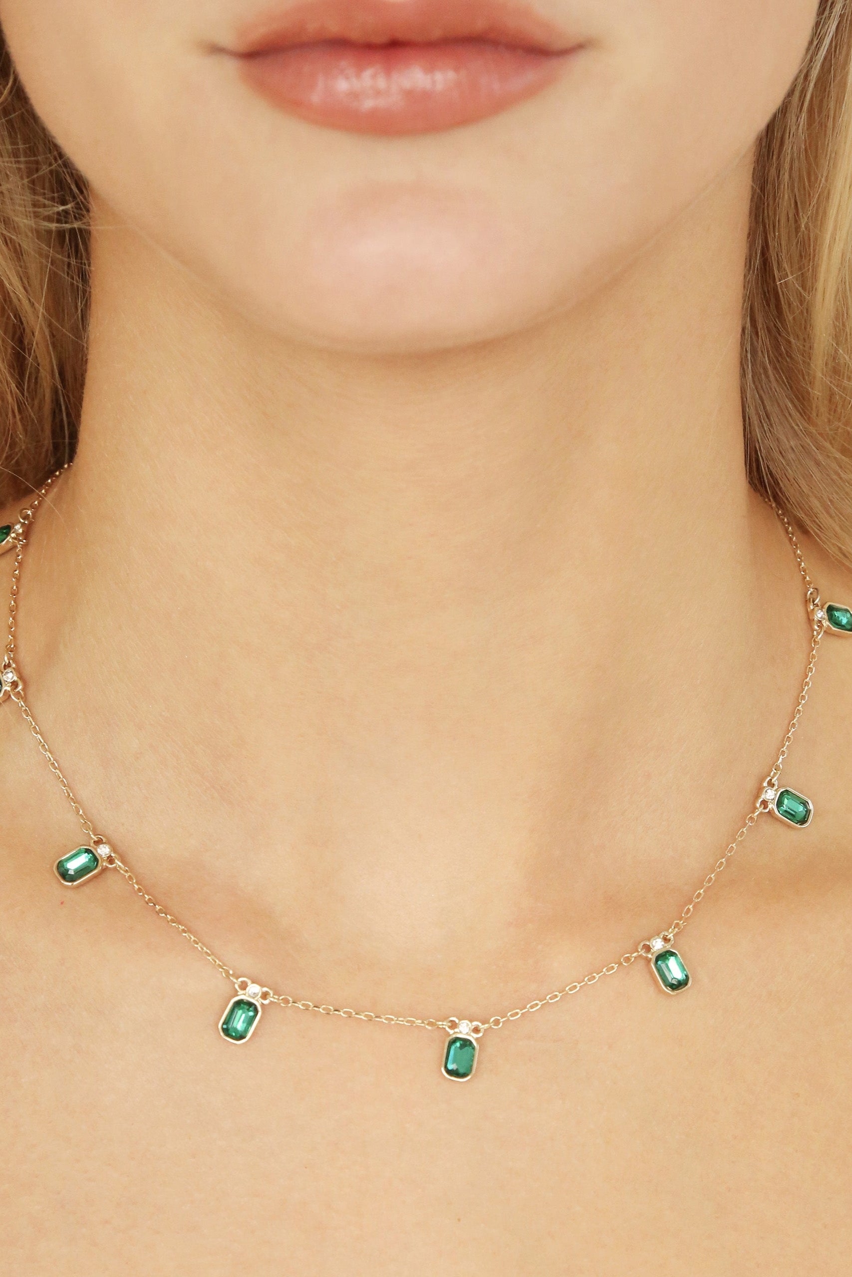 Emerald Deco Charm Necklace for Women - Elegant Green Gemstone Jewelry for Party, Wedding & Special Occasions