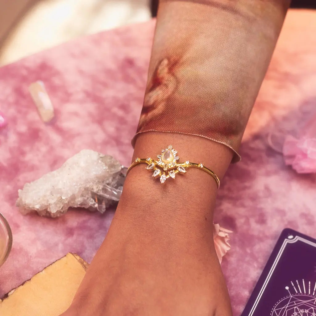 Alice Bangles - 18K Gold Plated Women's Bracelets for Everyday Wear & Special Occasions | Elegant Stackable Jewelry for Gifts & Parties