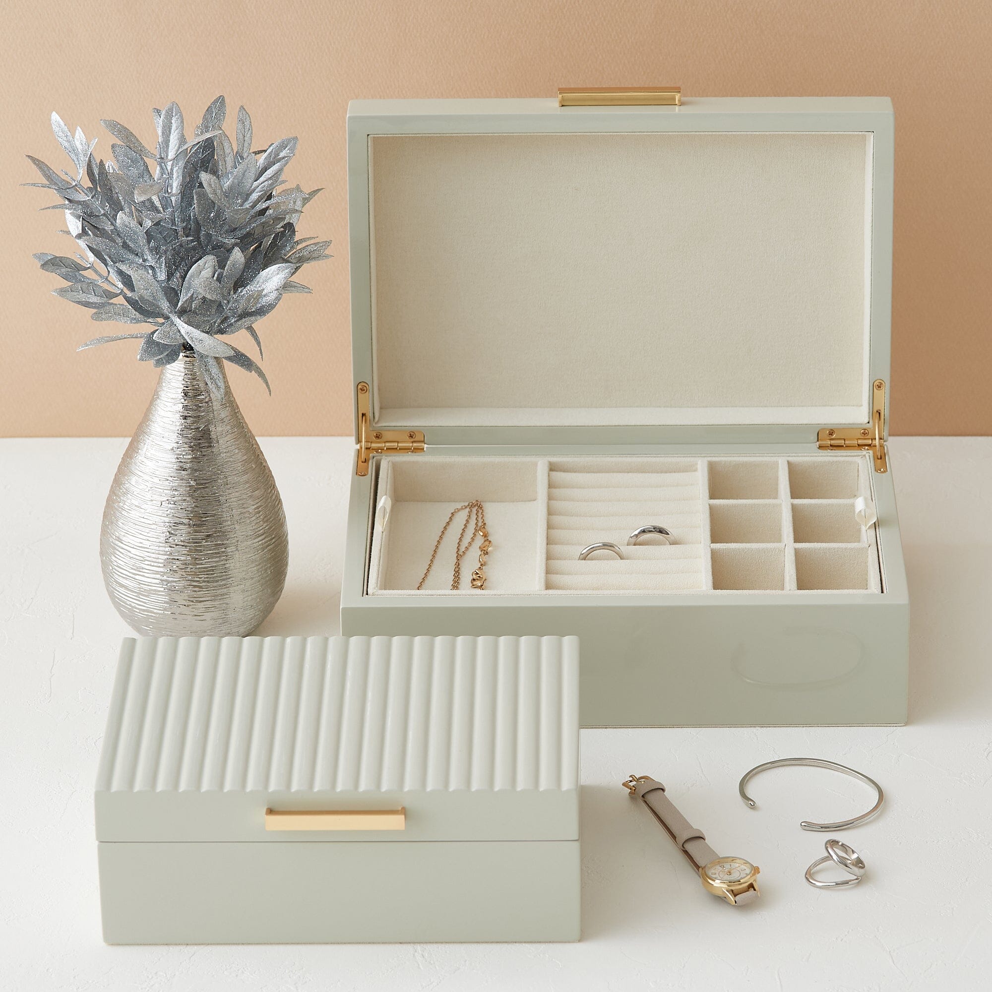 Elegant Grey Lacquer Stripe Jewelry Box - Small Size for Rings, Earrings & Necklaces - Perfect for Travel, Home Decor & Gift Giving