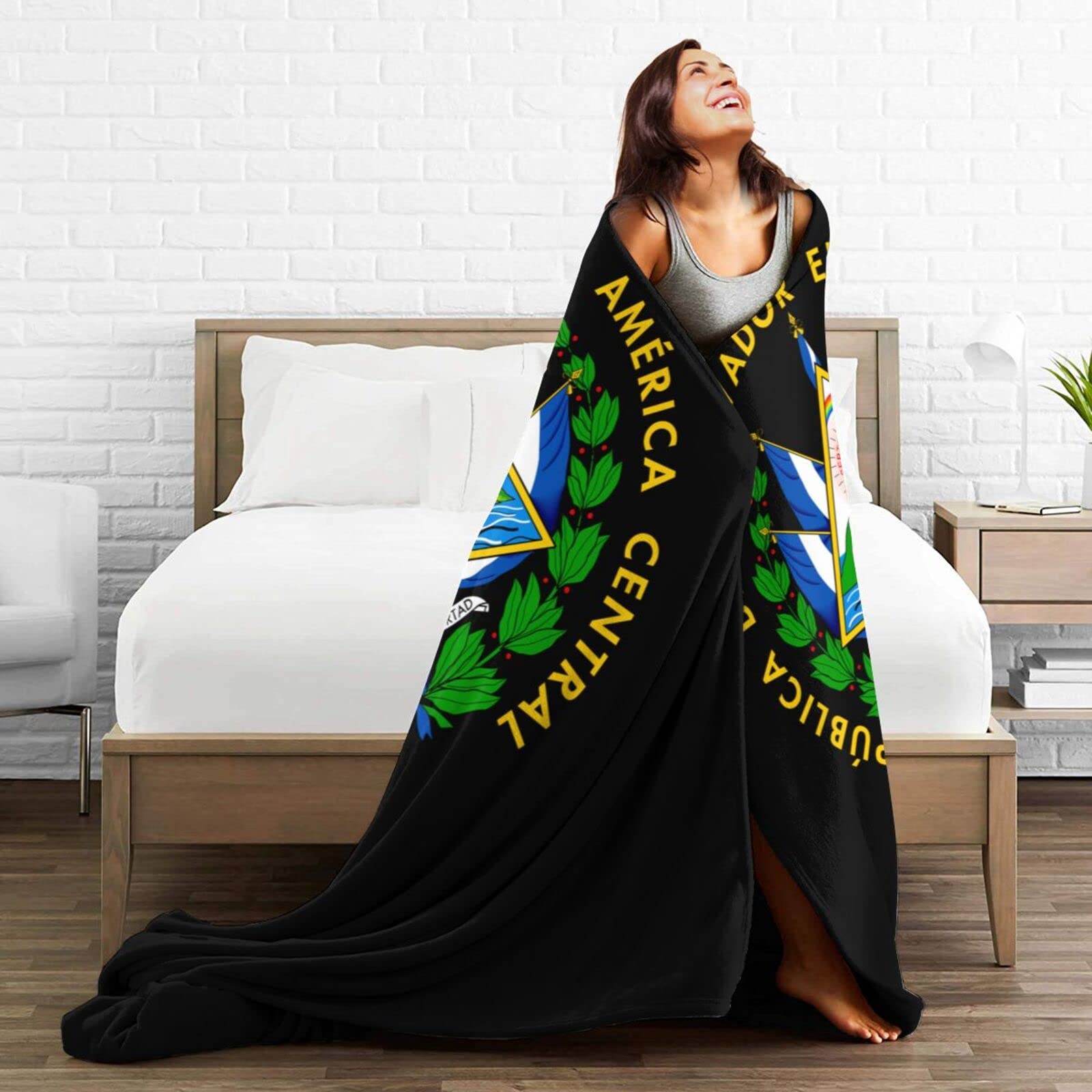 El Salvador Flag Printed Flannel Throw Blanket 50x40 Inches - Soft Anti-Pilling Blanket for Bed, Sofa, Living Room & Bedroom - Perfect for Home Decor, Gifts, and Cozy Winter Nights