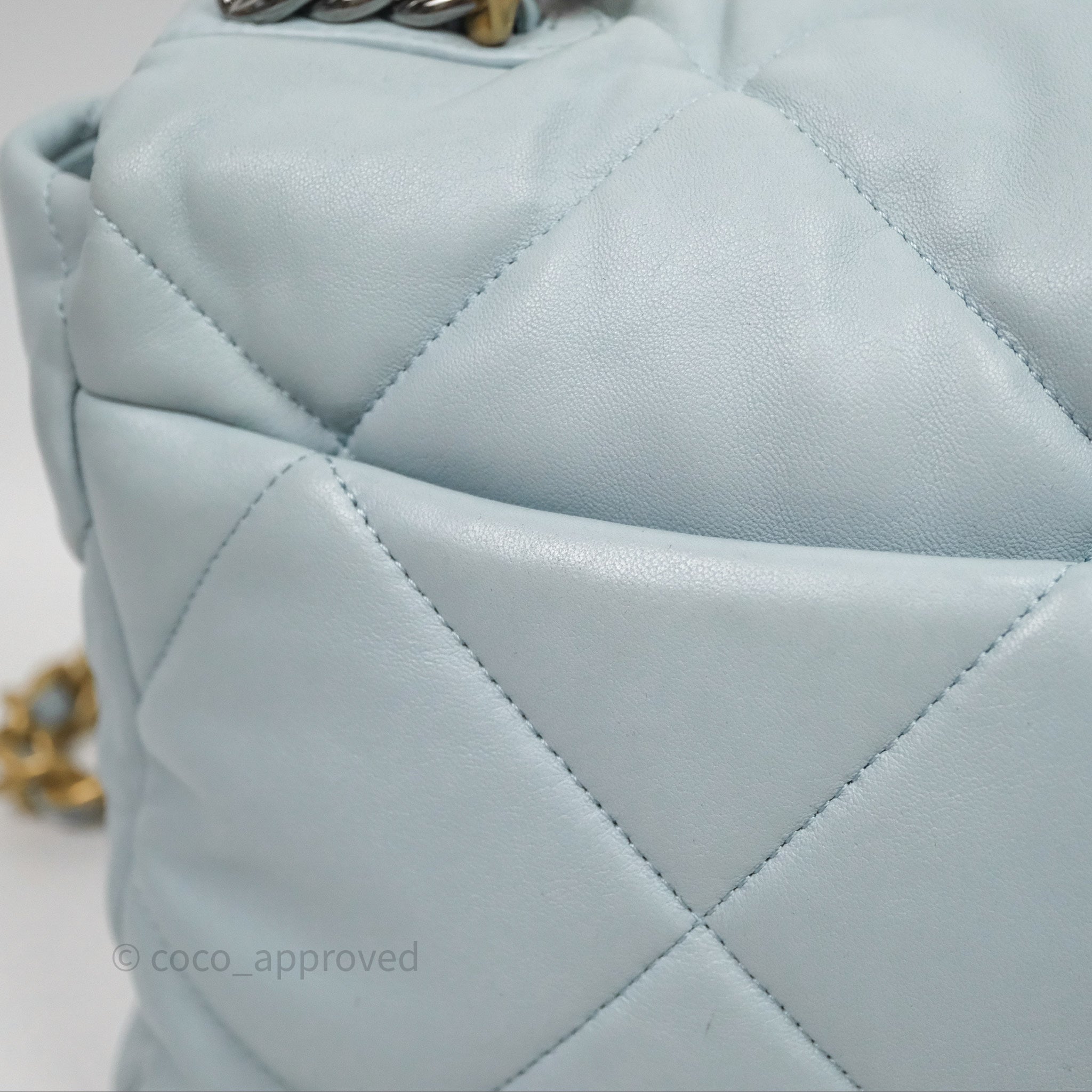 Chanel 19 Medium Flap Bag in Blue with Mixed Hardware - Luxury Designer Handbag for Women, Perfect for Work, Travel & Evening Events