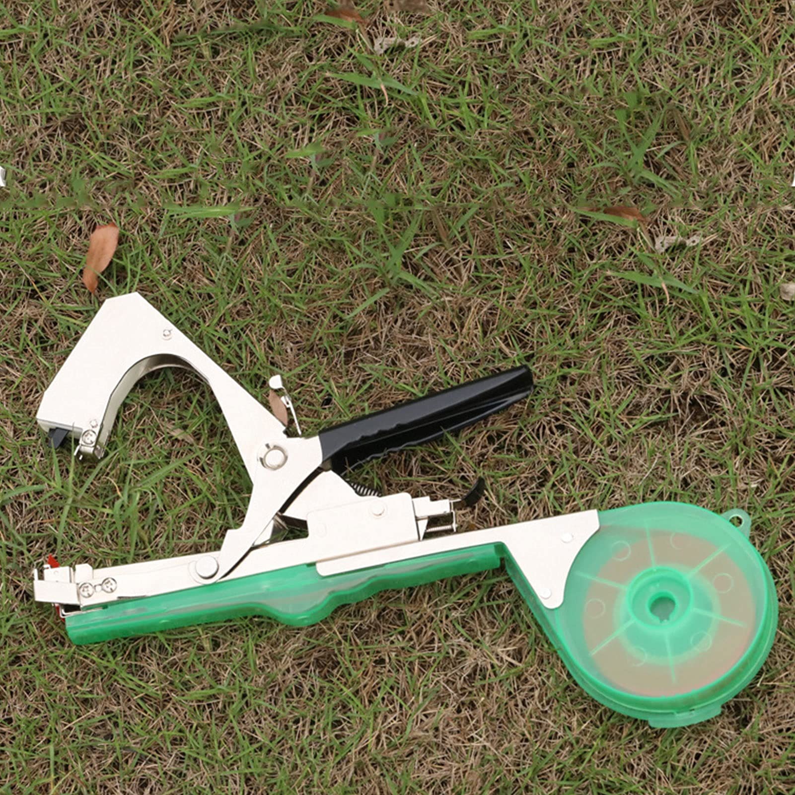 Portable Manual Plant Tape Machine - Garden Vineyard Tool with Spare Tape & Staples for Grapes, Raspberries, Tomatoes & Vining Vegetables | Perfect for Home Gardening, Vineyard Support & Vegetable Trellising