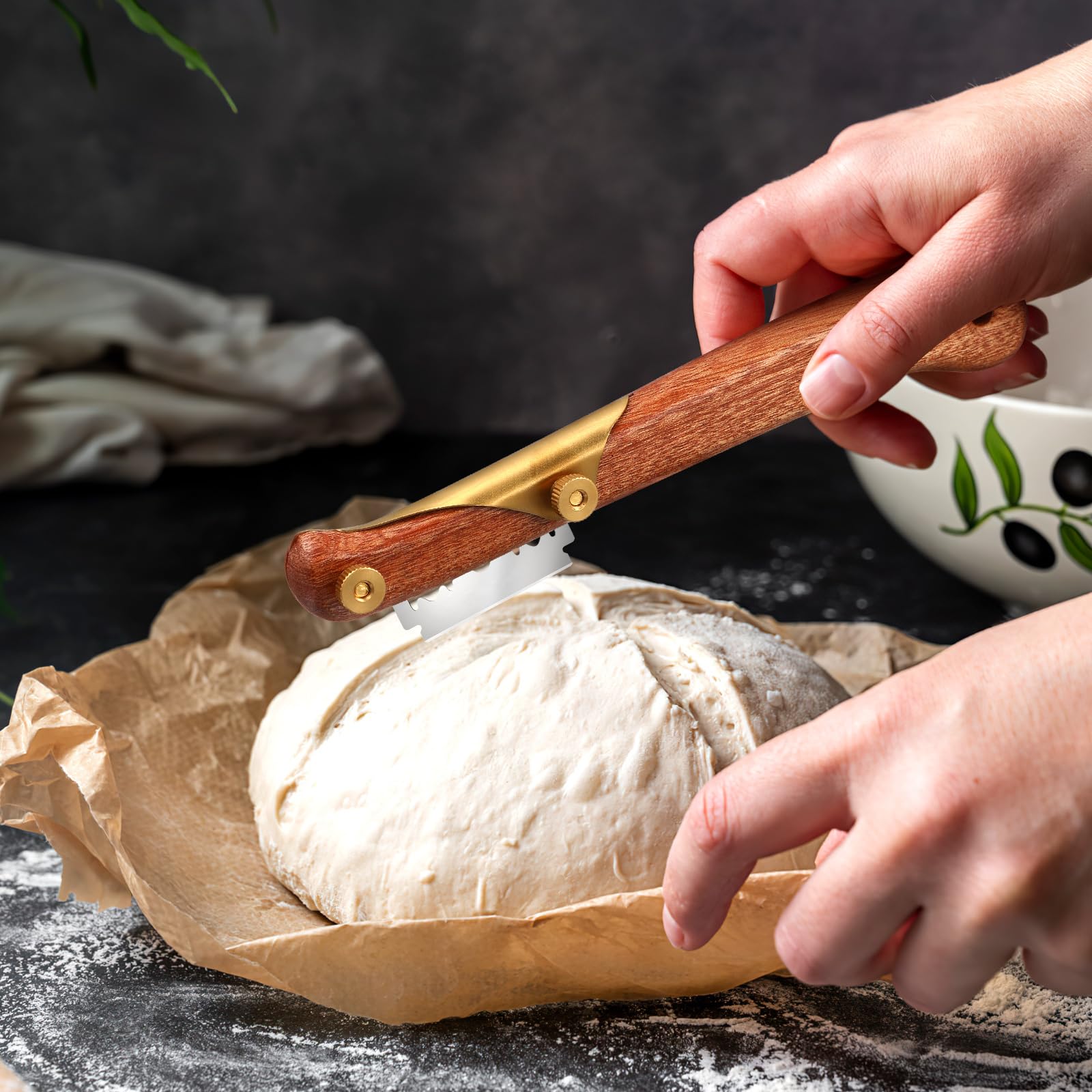 DOITOOL Stainless Steel Bread Lame Tool Set - Professional Dough Scoring Knife with Blades for Sourdough Baking - Perfect for Artisan Bread, Baguettes & Homemade Loaves - Easy to Use Bakery Tool for Bread Making Enthusiasts