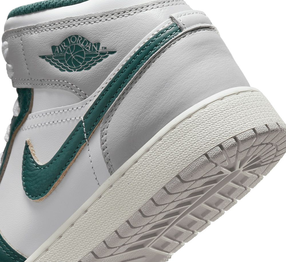 Air Jordan 1 Mid SE (GS) Basketball Shoes for Kids - Retro Style Sneakers for School, Sports & Casual Wear