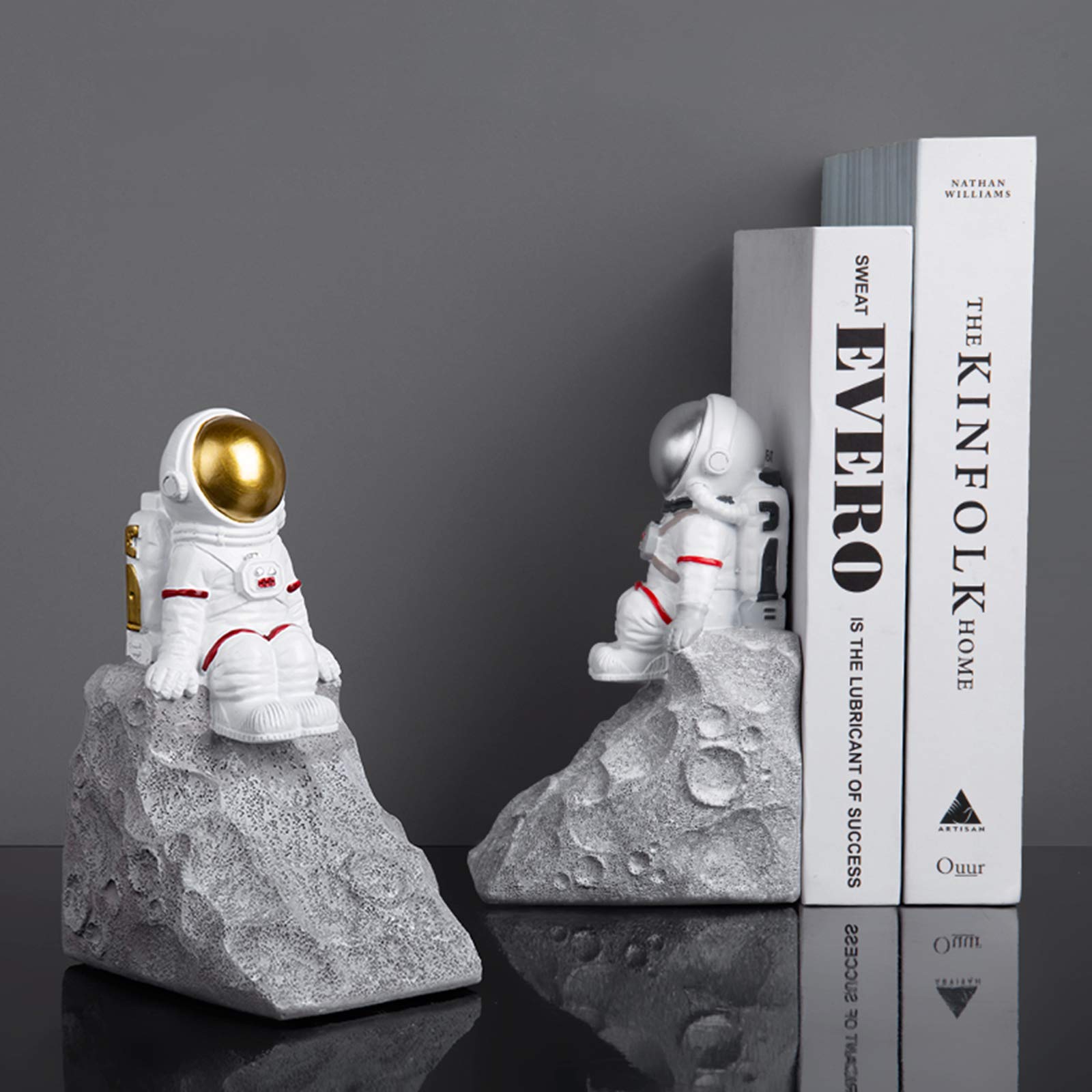 Premium Astronaut Bookends for Heavy Books - Sturdy Metal Book Supports for Office, Home & School - Decorative Space-Themed Book Stoppers (1 Pair) - Perfect for Sci-Fi Lovers & Space-Themed Room Decor