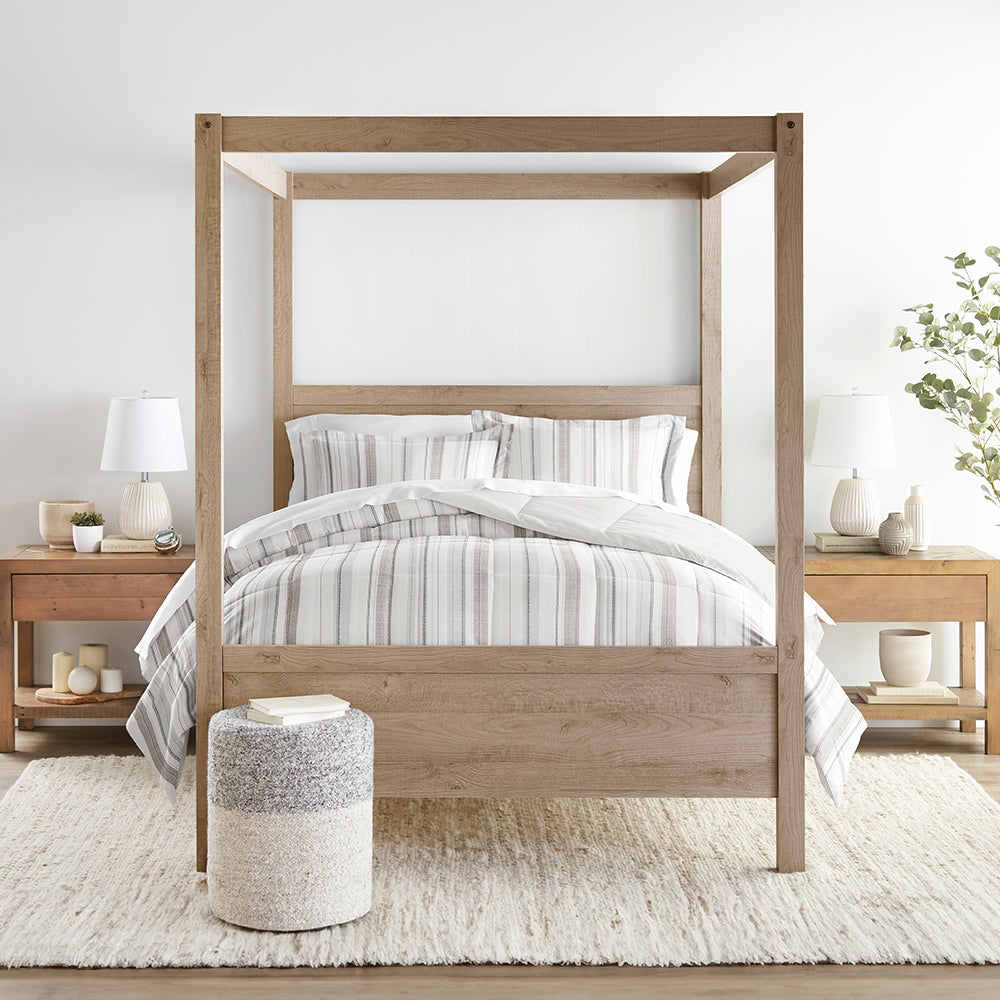 Reversible Down Alternative Comforter Set with Vertical Stripes - Soft & Hypoallergenic Bedding for All Seasons - Perfect for Master Bedroom, Guest Room & Dorm Decor