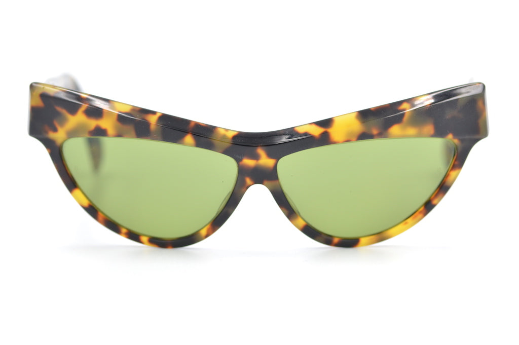 RayBan Onyx WO 806 Sunglasses - Classic Aviator Style with Polarized Lenses for Men & Women - Perfect for Driving, Travel, and Outdoor Activities