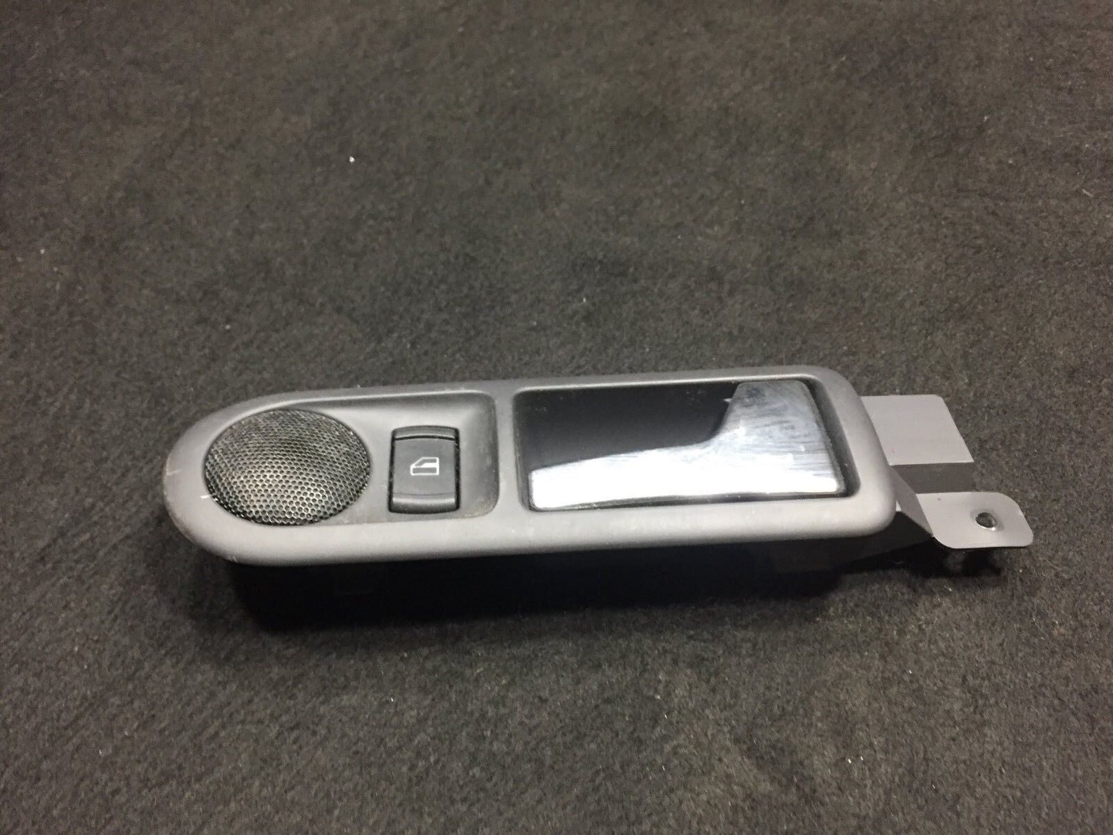 2002-2005 VW Passat Rear Passenger Door Handle with Window Switch - OEM D23 Replacement Part - Perfect for Car Repair & Maintenance