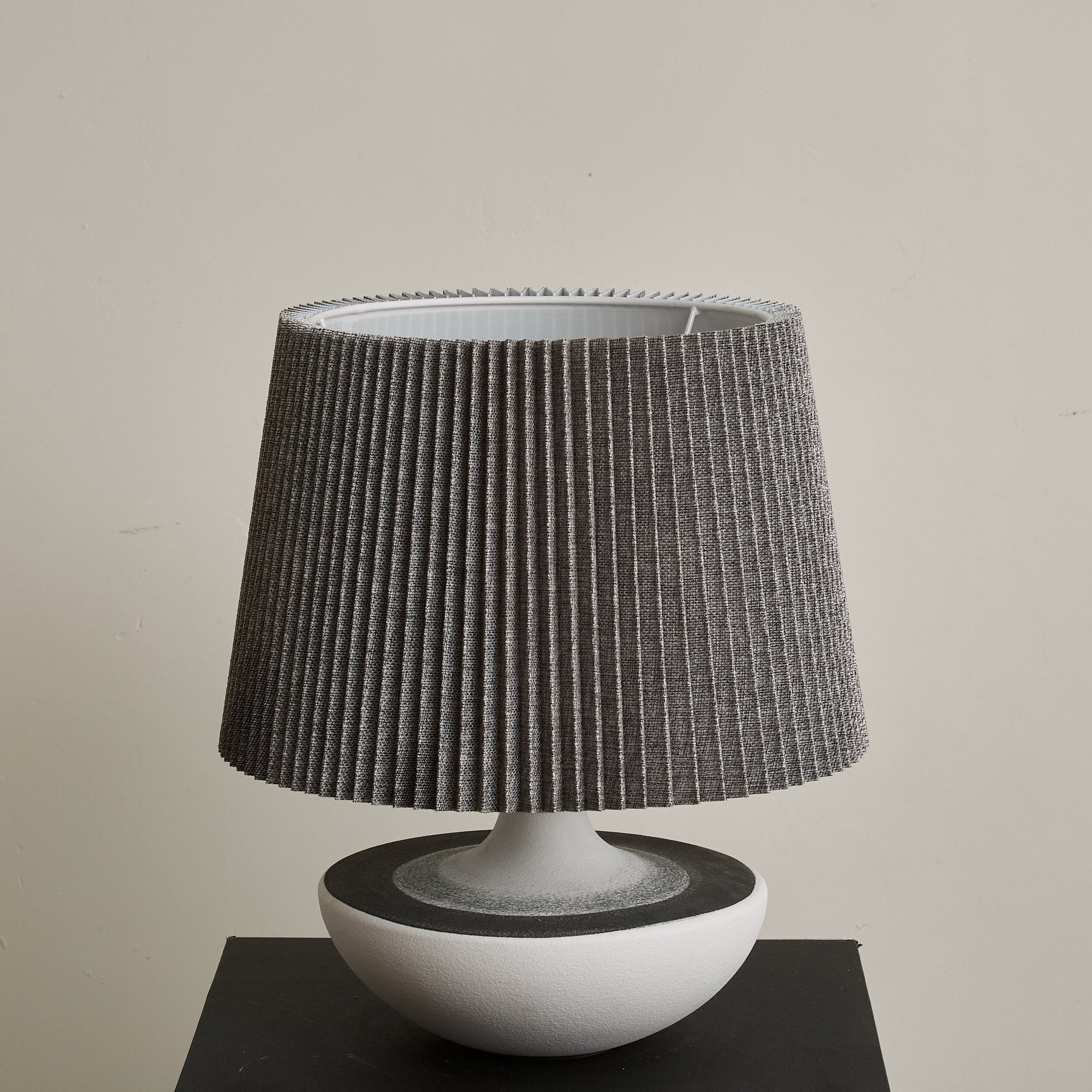 Cordelle Modern Table Lamp - Stylish Bedside & Living Room Lighting for Home Decor - Perfect for Reading, Relaxing & Nightstand Use