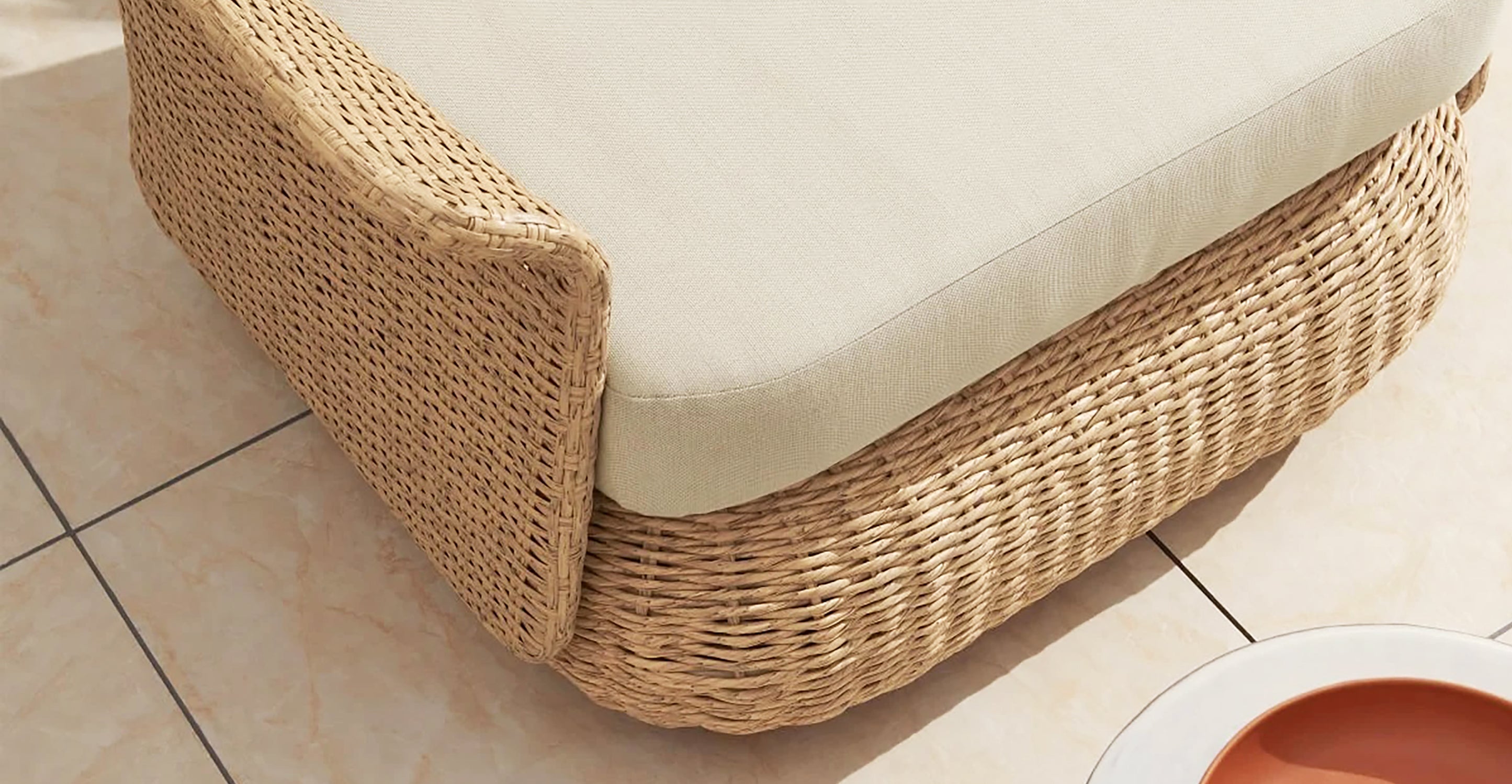 Brindisi Lounge Chair - Modern Comfortable Accent Chair for Living Room, Bedroom & Office - Perfect for Relaxing, Reading & Lounging