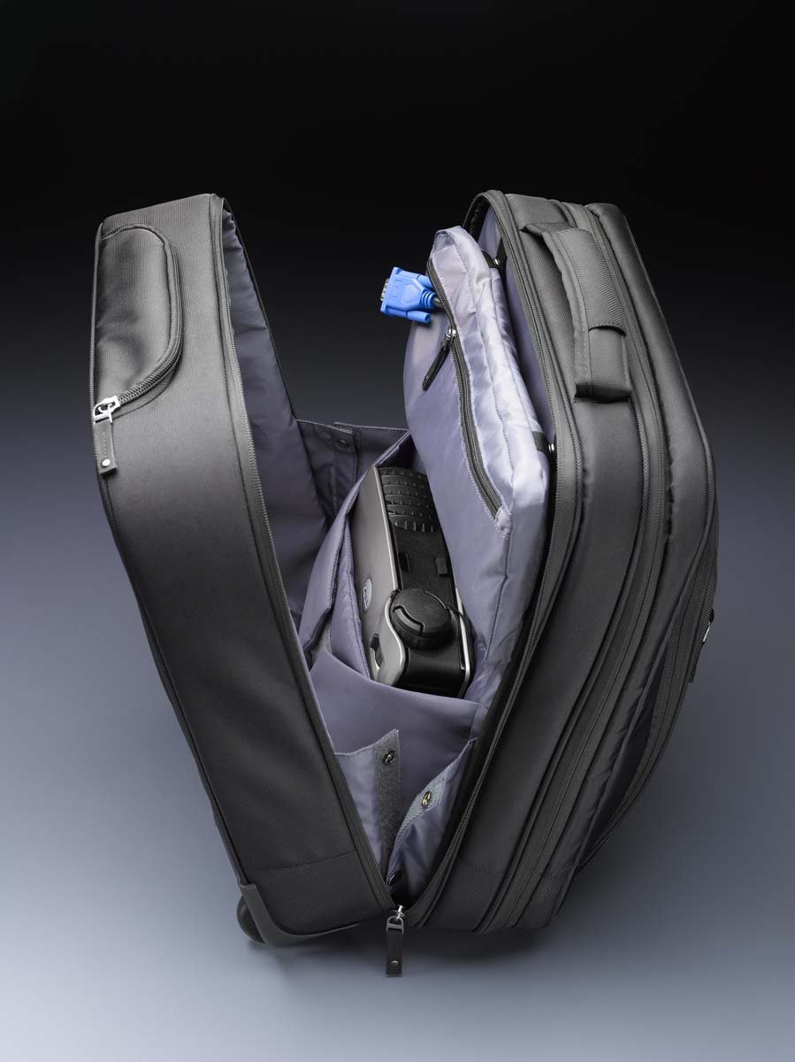 Case Logic ZLRP-117 Rolling Projector Case with 17-Inch Laptop Compartment - Durable Black Travel Case for AV Equipment & Business Presentations - Perfect for School, Office & Professional Events