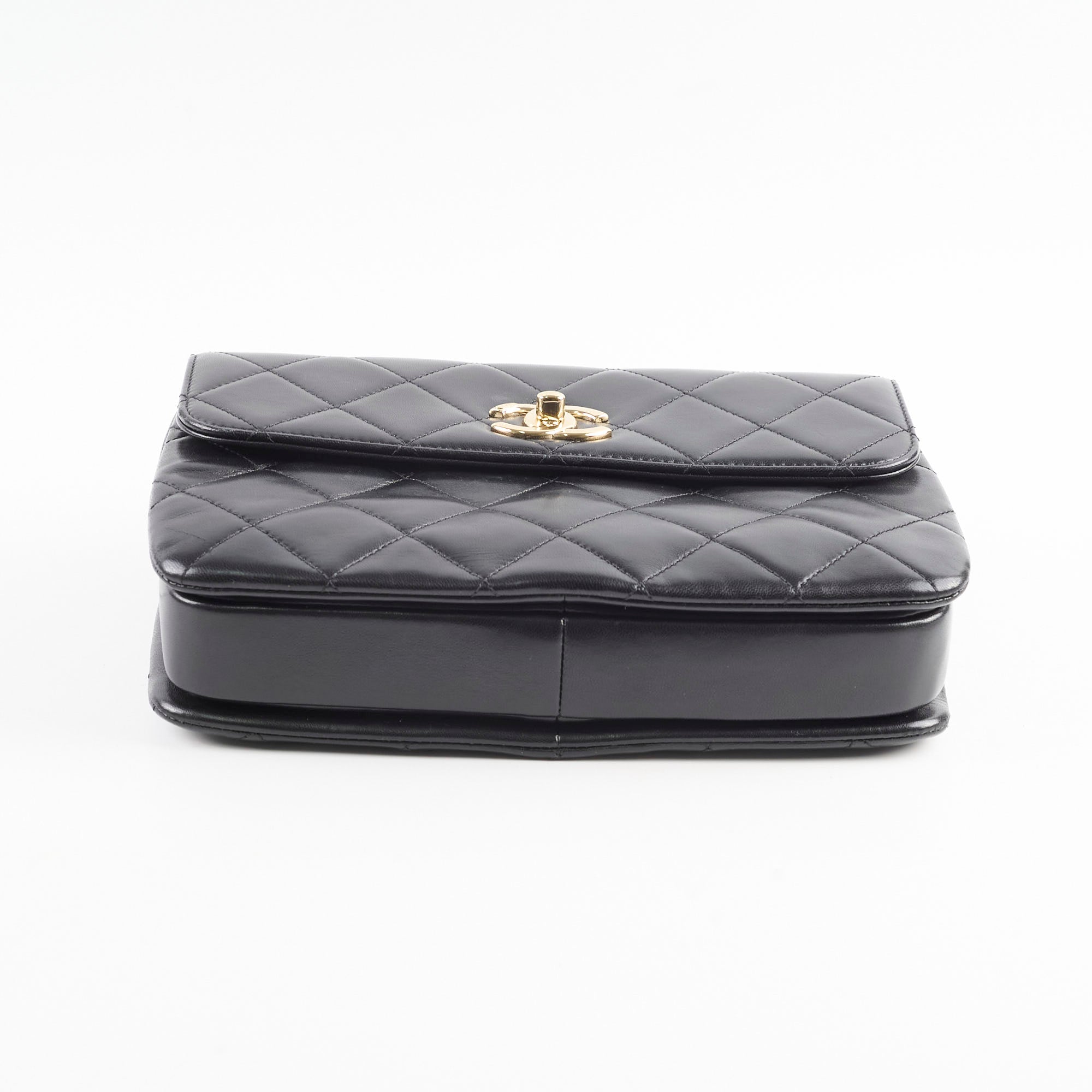 Chanel Trendy CC Small Black Leather Crossbody Bag for Women | Luxury Designer Handbag for Evening Out & Special Occasions
