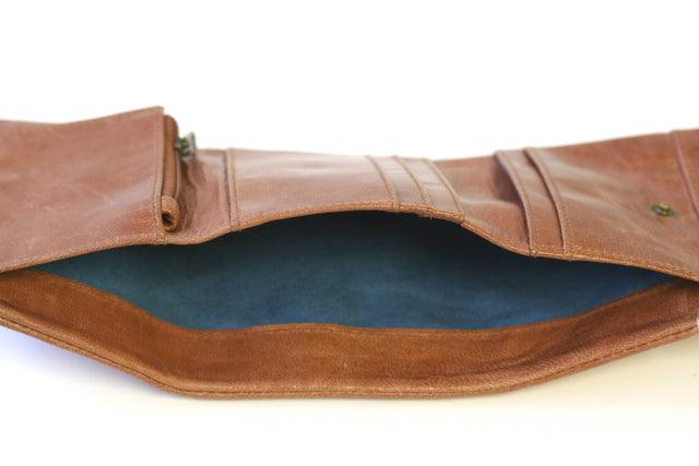 Vintage Fold Wallet in Antique Tan - Slim & Stylish Leather Bifold for Men & Women | Perfect for Everyday Use, Travel & Business
