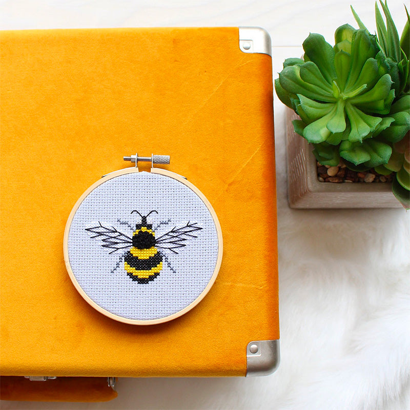 Bumblebee Mini Cross Stitch Kit for Beginners - DIY Embroidery Craft Kit with Pattern, Thread & Needle - Perfect for Home Decor, Gifts & Relaxation