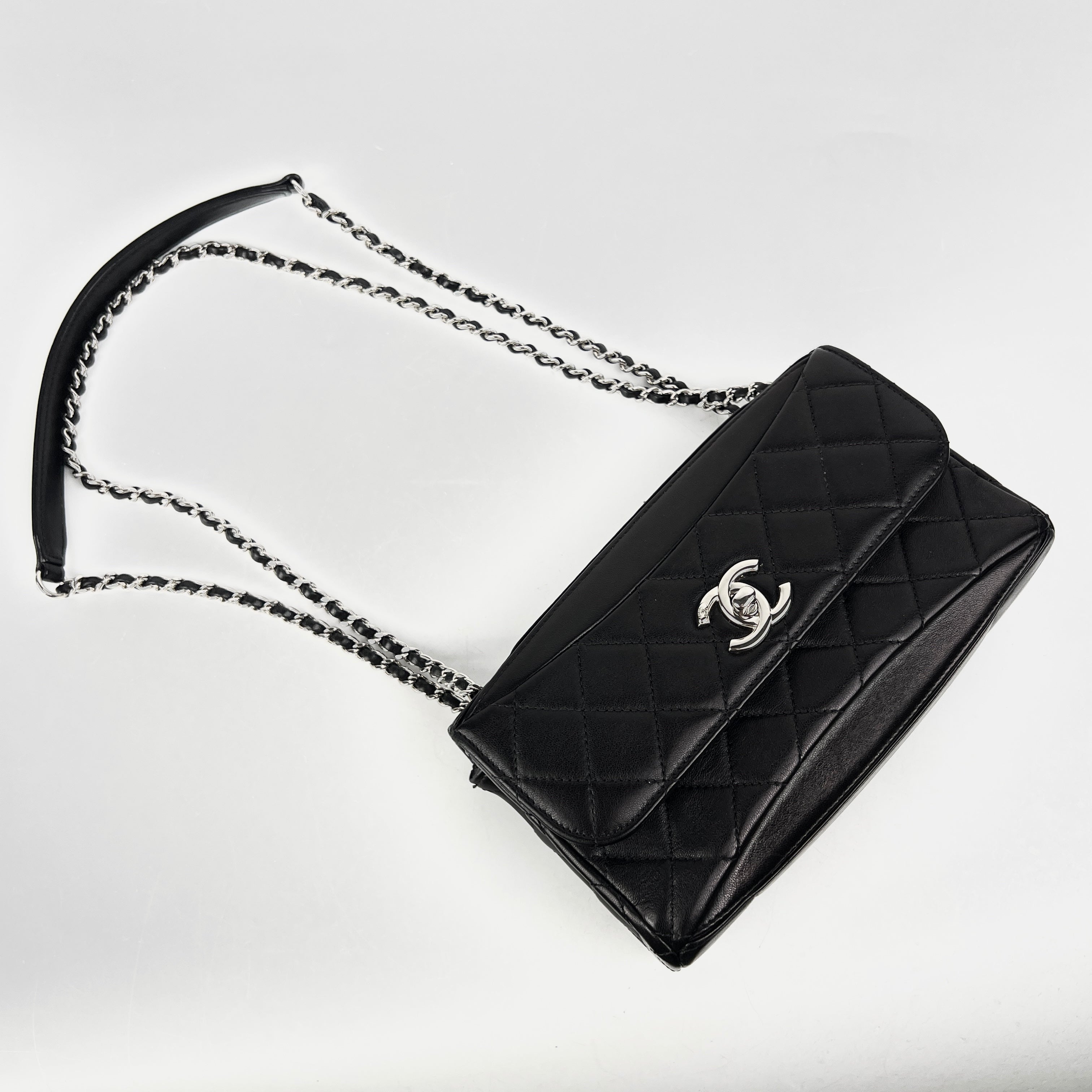 Chanel Seasonal Flap Bag Black Lambskin Leather 22 Series - Luxury Designer Handbag for Women, Perfect for Parties & Evening Events