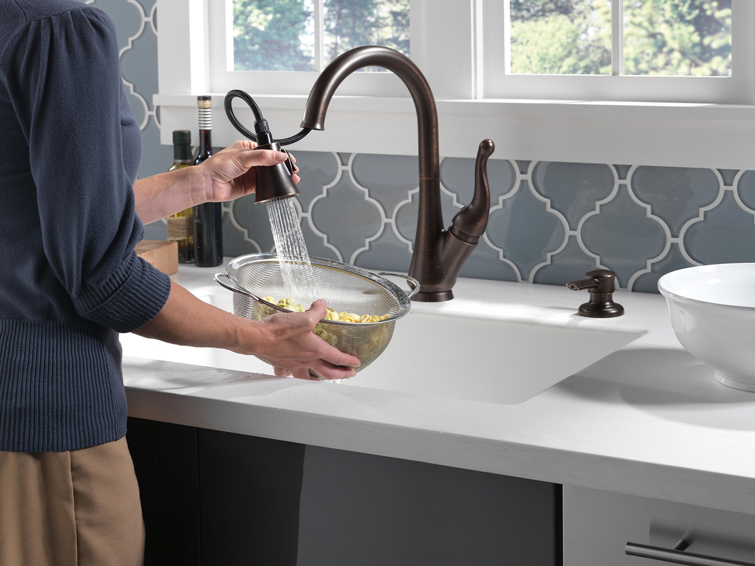 Delta Talbott Oil Rubbed Bronze Kitchen Faucet with Pull Down Sprayer and Soap Dispenser - Venetian Bronze Finish for Modern Farmhouse & Rustic Kitchen Sinks
