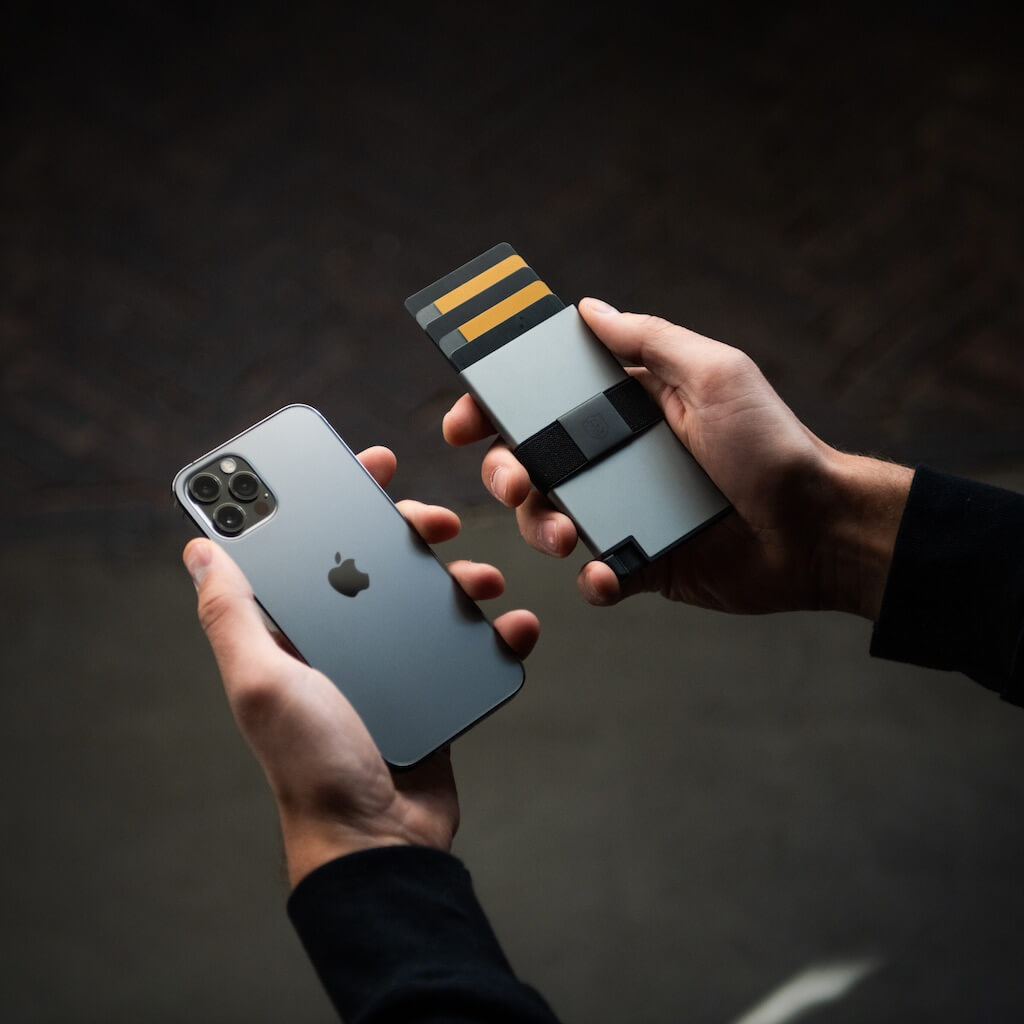 Flagrant x Ekster RFID Blocking Leather Wallet for Men - Slim Minimalist Bifold Wallet with Card Holder & Money Clip | Perfect for Travel, Business & Everyday Use