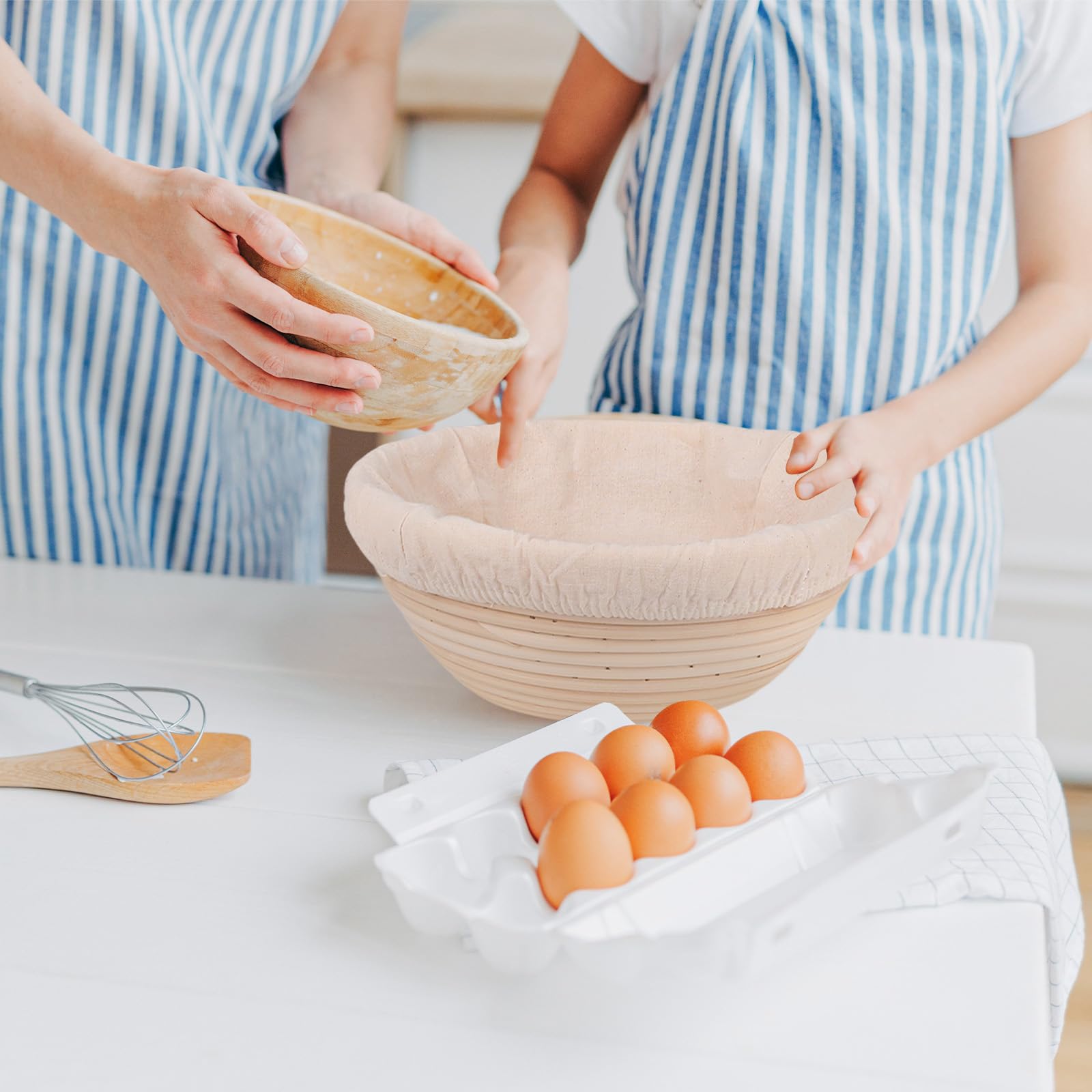 2-Piece Natural Rattan Banneton Bread Proofing Basket Set with Cloth Liner - 10 Inch Dough Rising Basket for Sourdough, Artisan Bread Baking - Perfect for Home Bakers & Professional Bakeries
